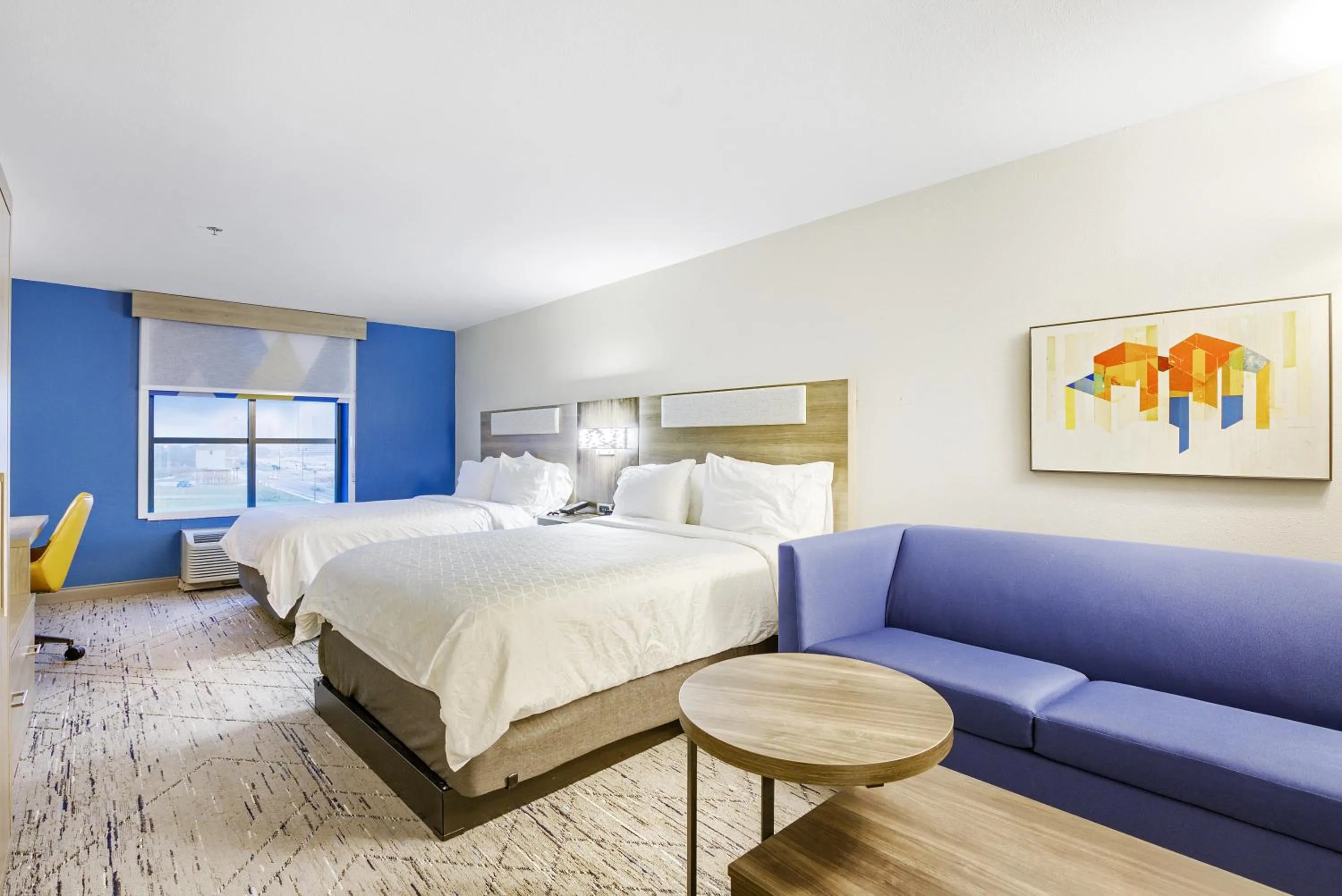 Bedroom, Bed in Holiday Inn Express - Gulfport Beach by IHG