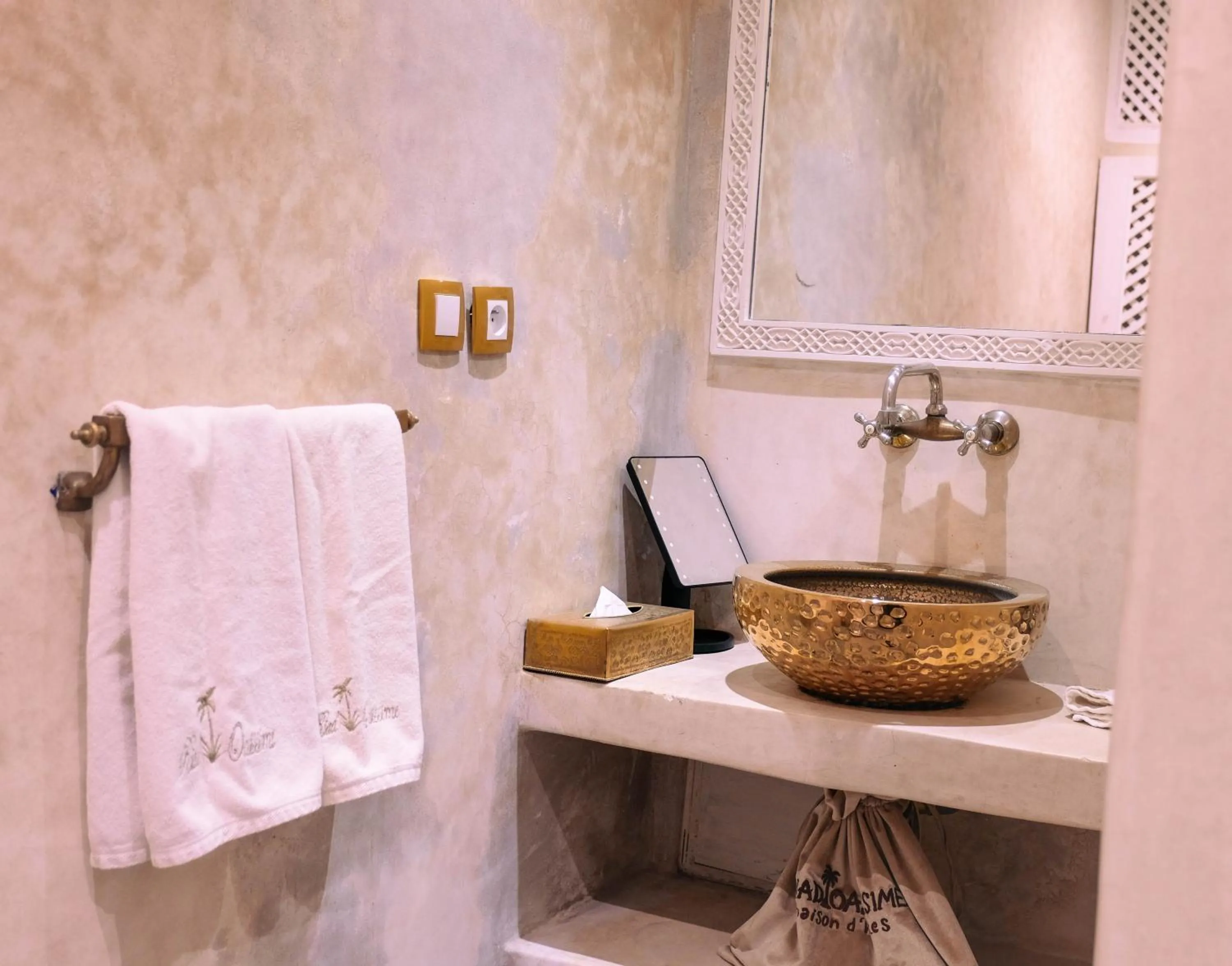 Savane Twin Room - single occupancy in Riad Oasissime