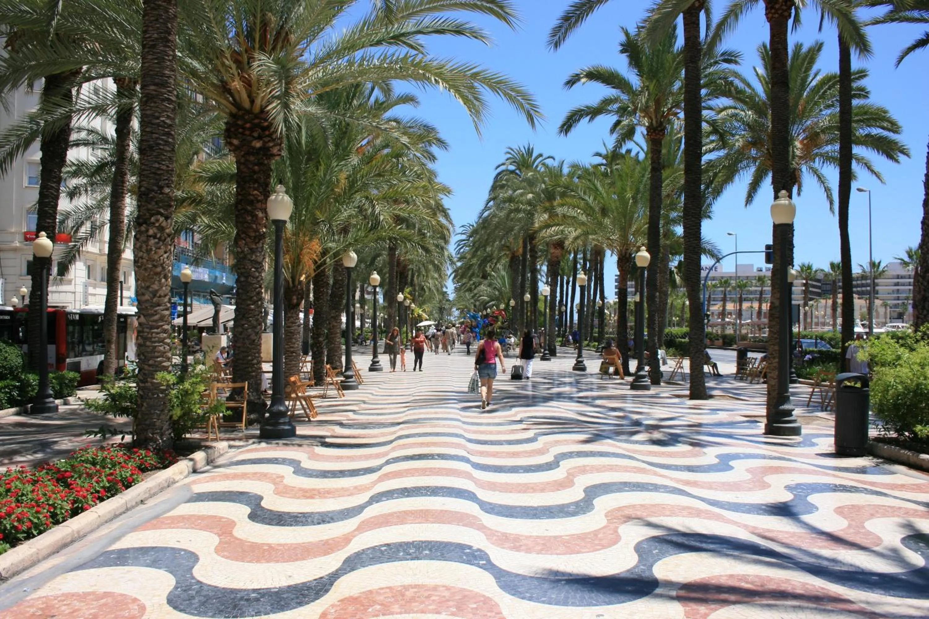 Nearby landmark in Mendez Nuñez Alicante