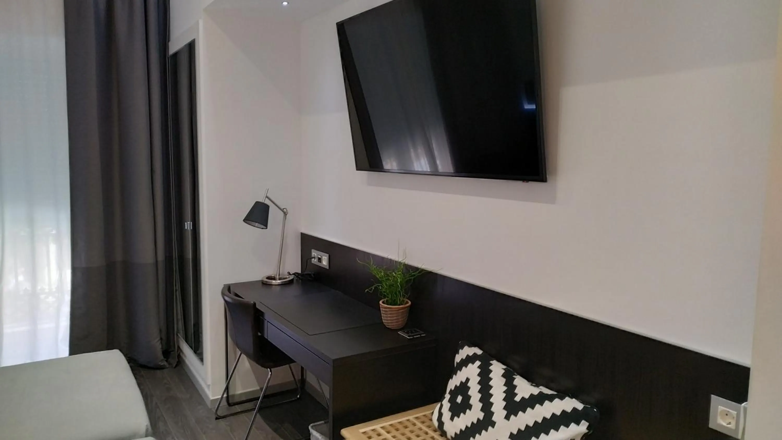 TV and multimedia in Mendez Nuñez Alicante