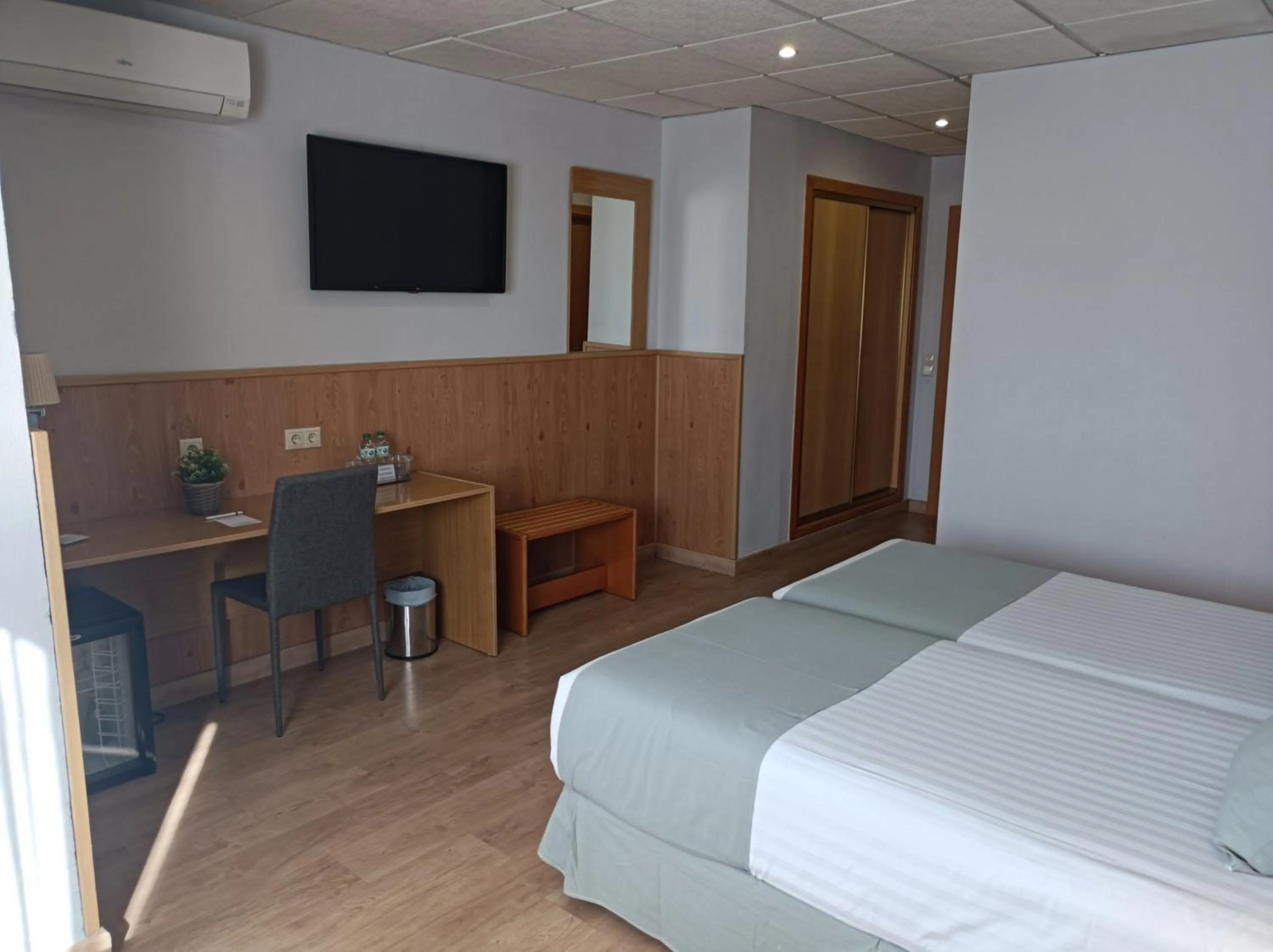 TV and multimedia, Bed in Mendez Nuñez Alicante