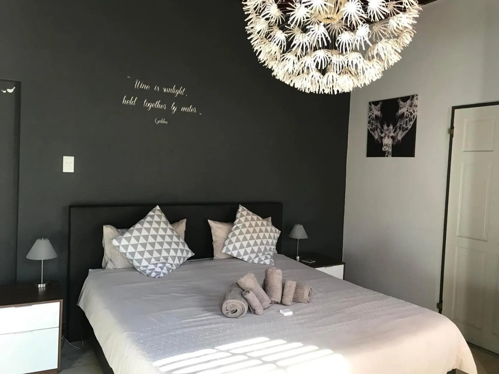 Bed in B&B Sauvignon Country Lodge