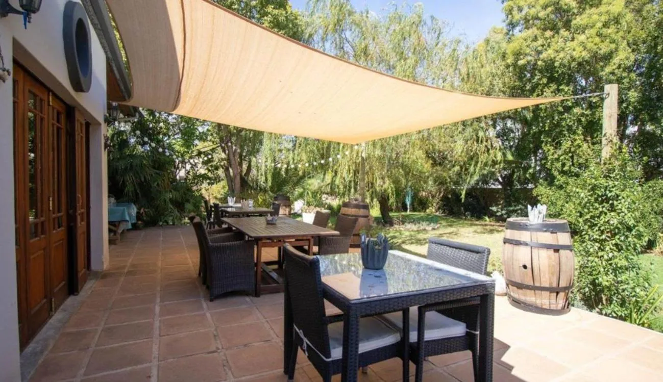 B&B Sauvignon Country Lodge