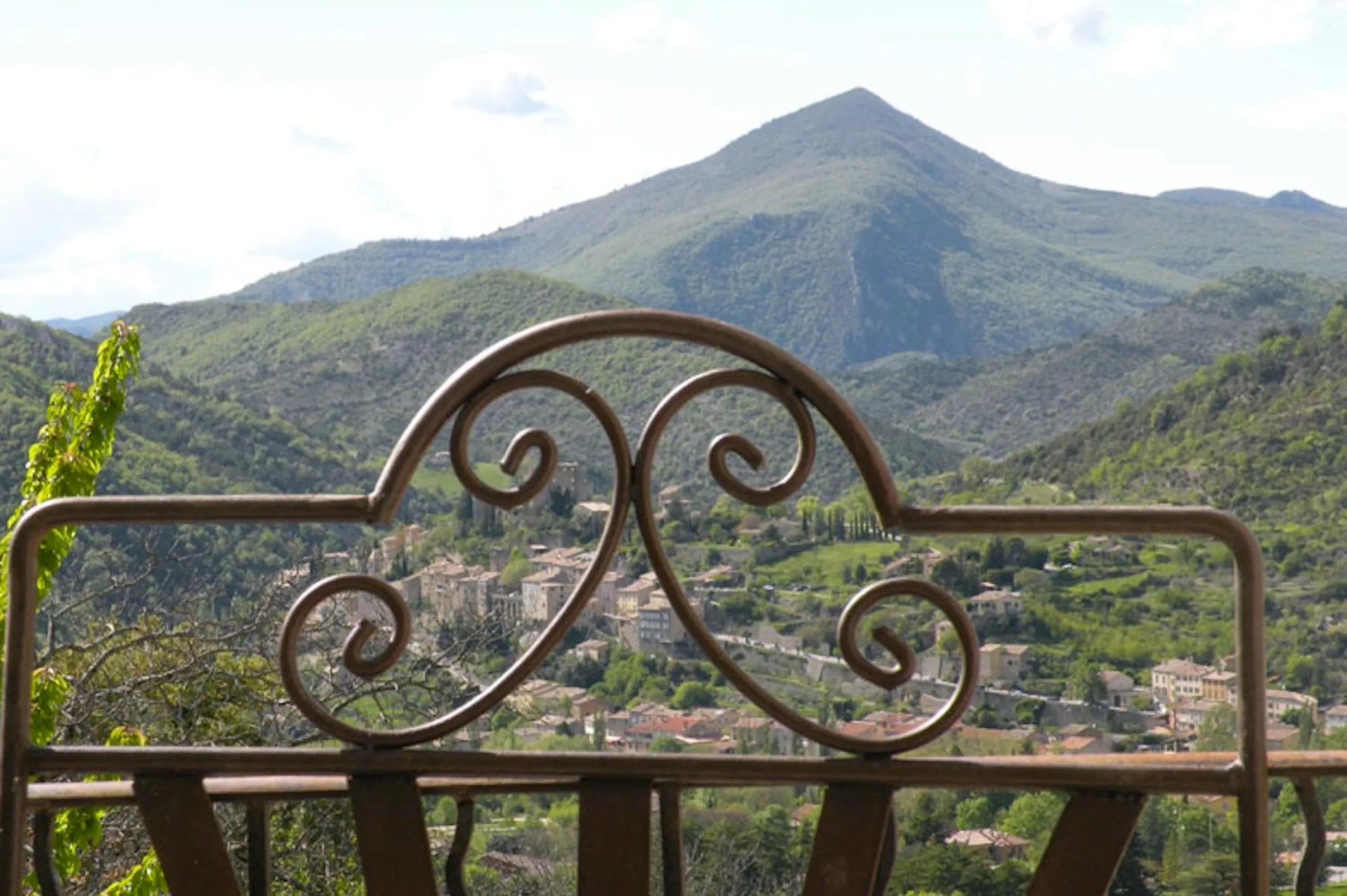 City view in B&B Le Deffends de Redon