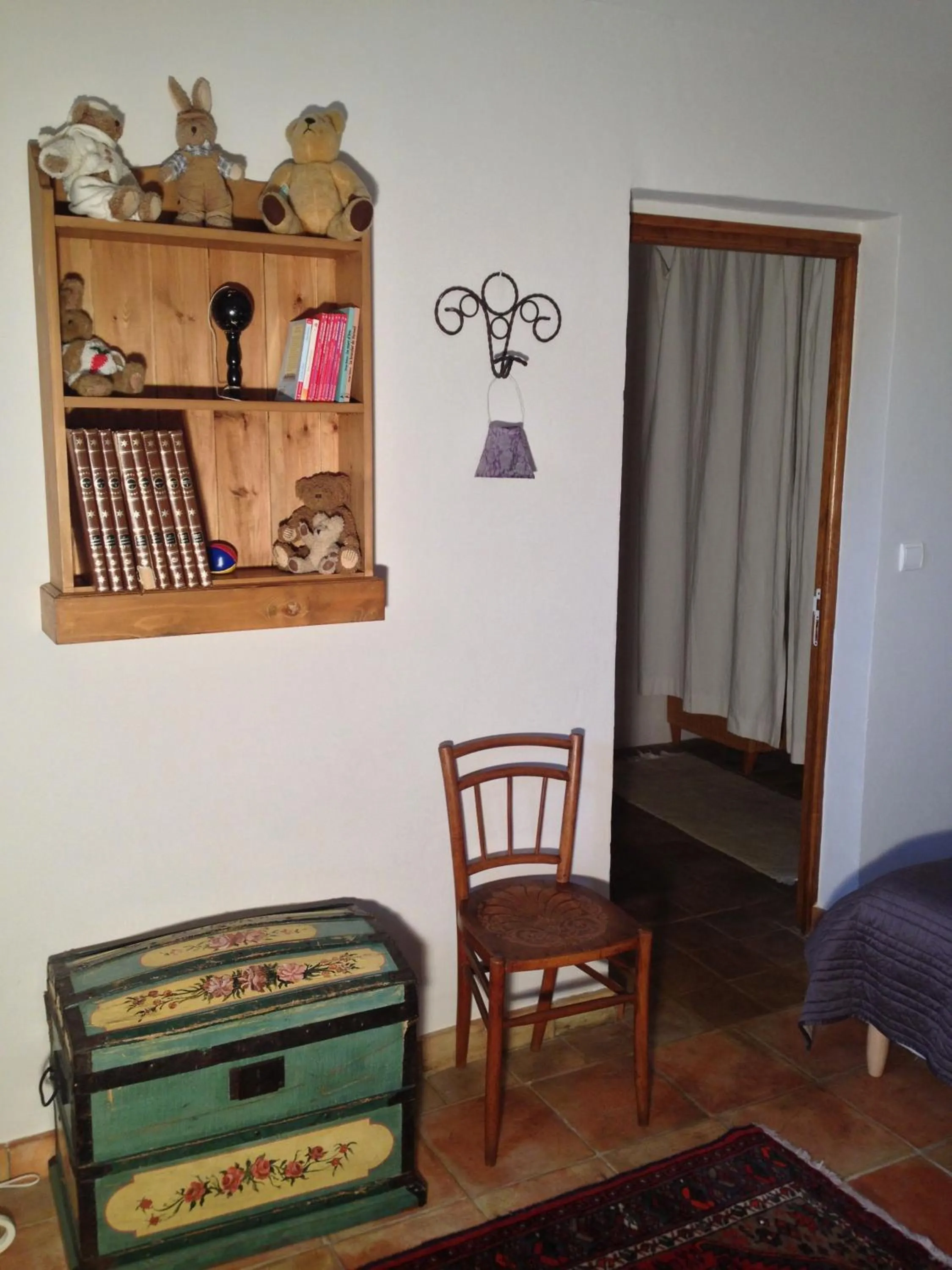 Photo of the whole room in B&B Le Deffends de Redon