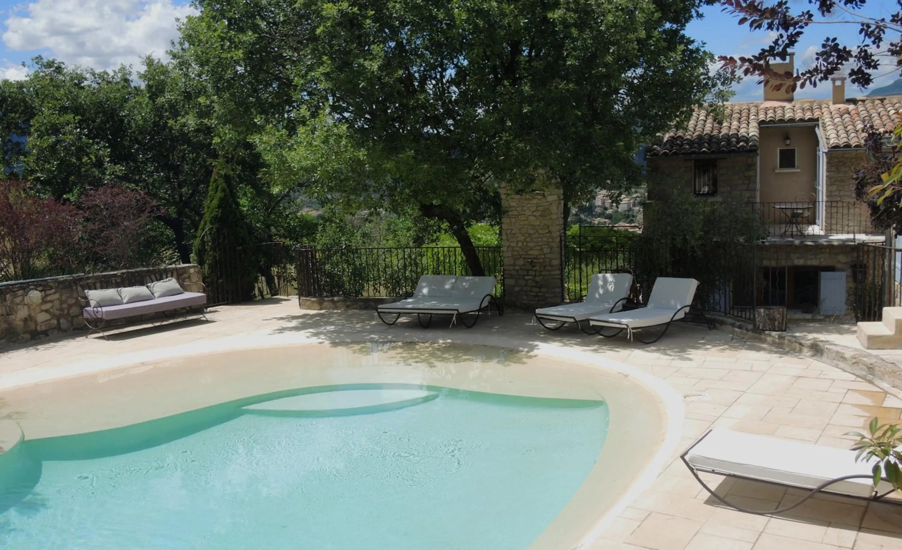 Pool view in B&B Le Deffends de Redon