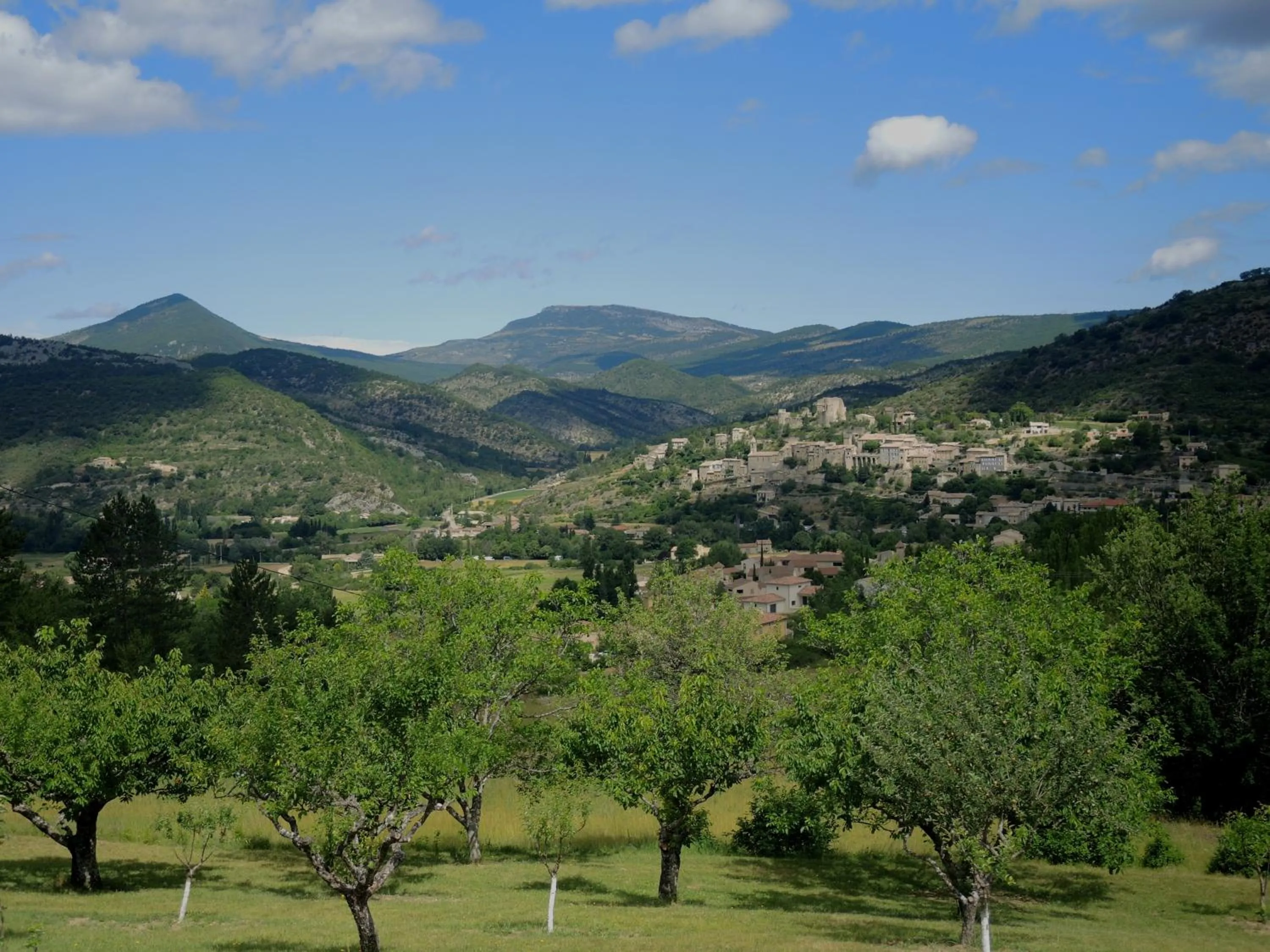 Natural landscape in B&B Le Deffends de Redon