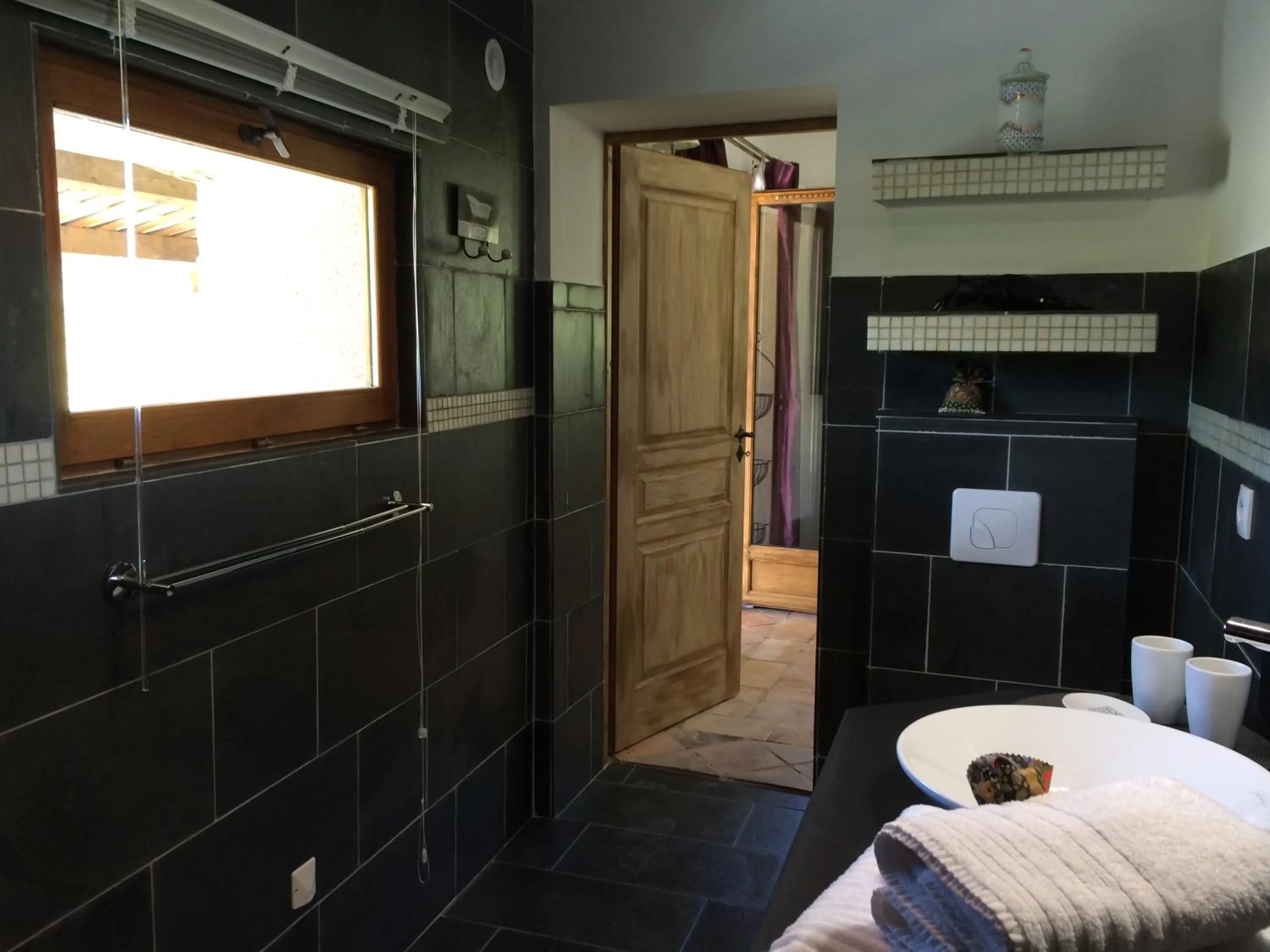 Bathroom in B&B Le Deffends de Redon