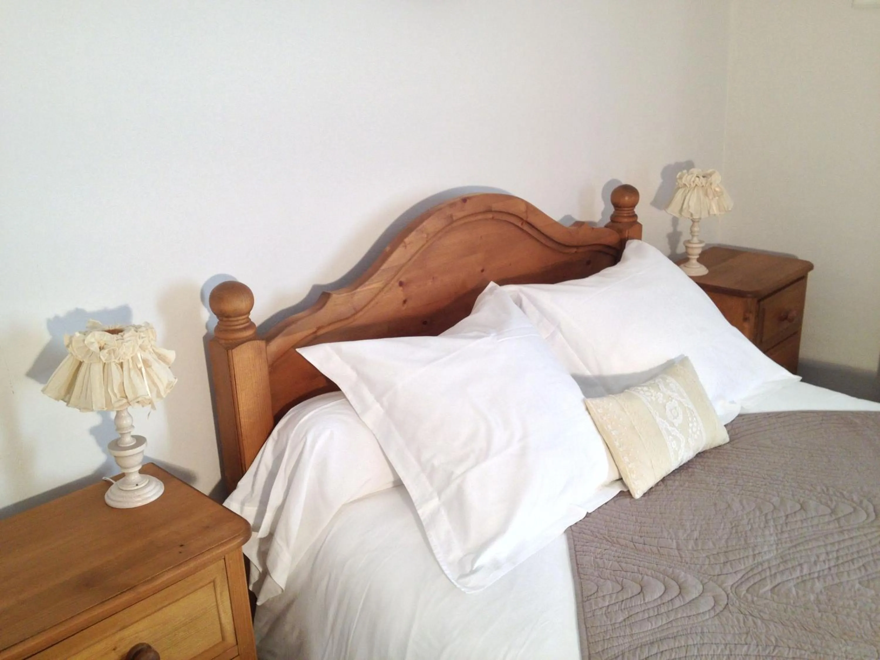 Bed in B&B Le Deffends de Redon