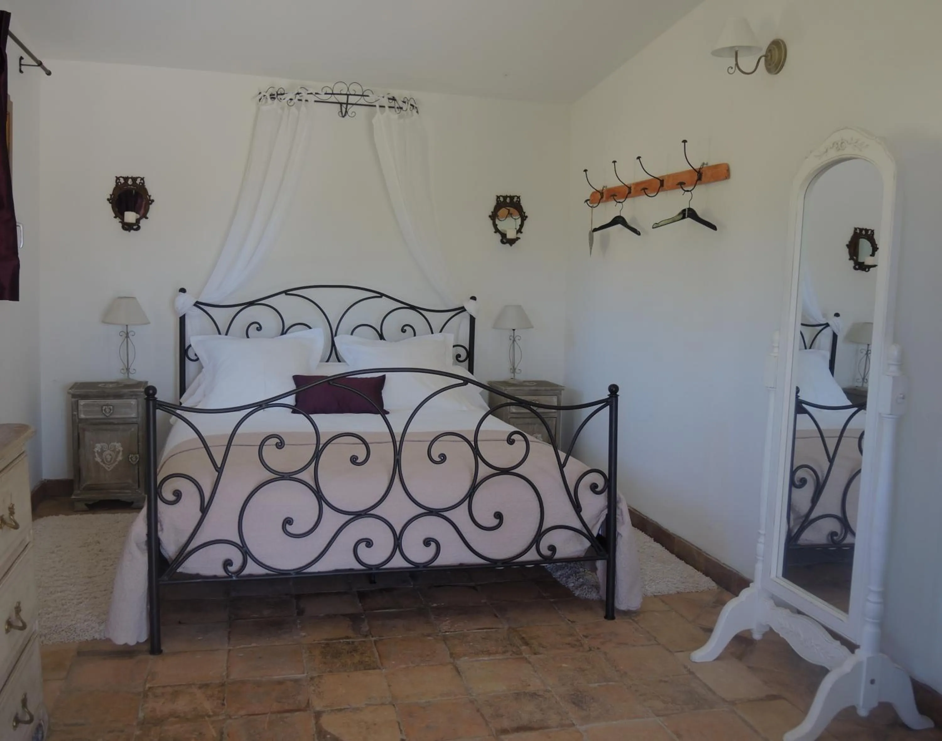 Bed in B&B Le Deffends de Redon