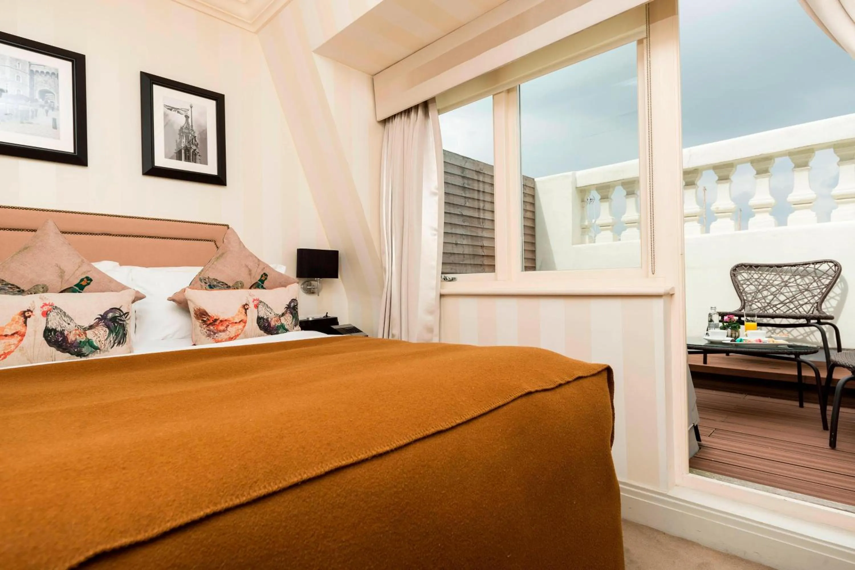 Photo of the whole room, Bed in Hotel Xenia - Autograph Collection