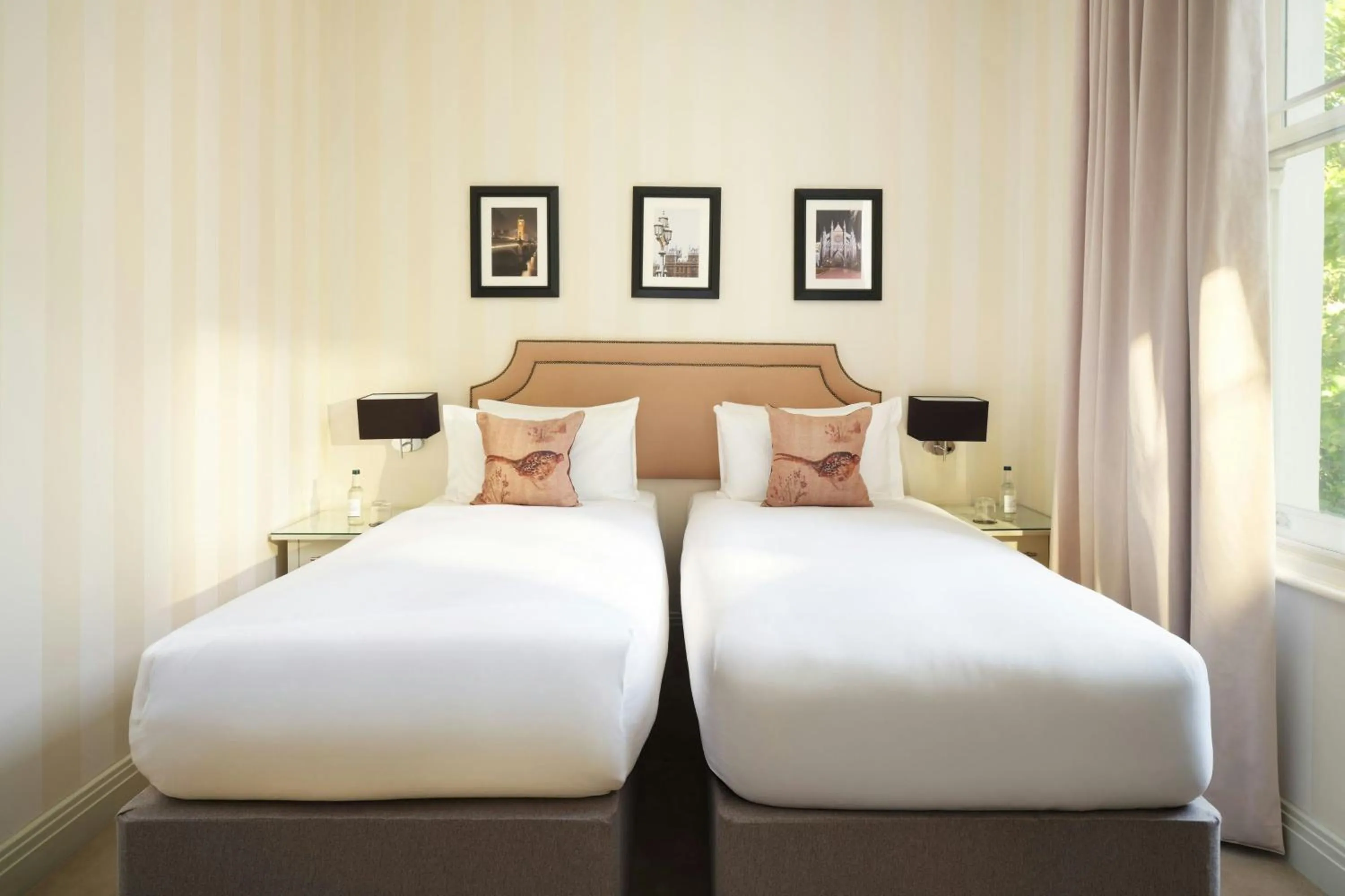 Photo of the whole room, Bed in Hotel Xenia - Autograph Collection