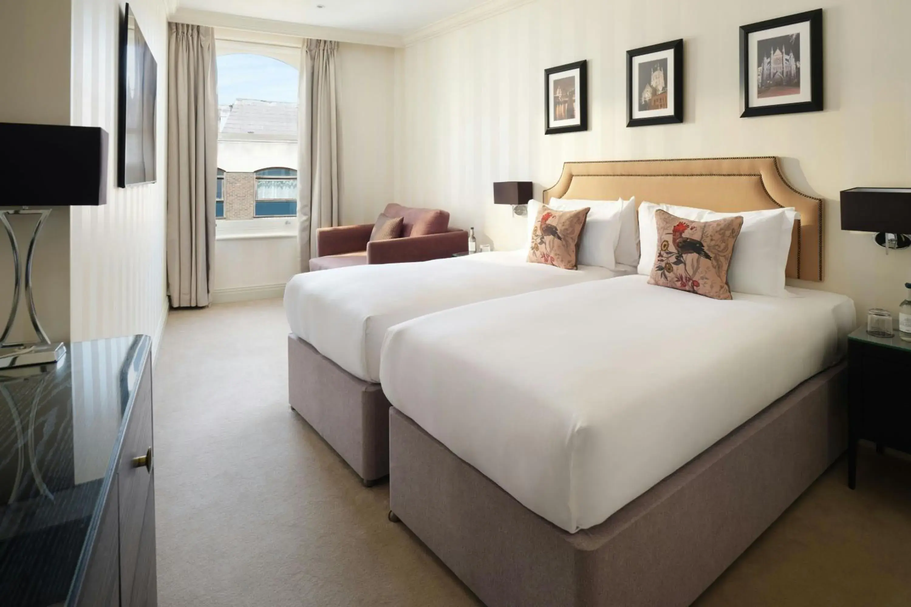 Photo of the whole room, Bed in Hotel Xenia - Autograph Collection Photo of the whole room, Bed in Hotel Xenia - Autograph Collection