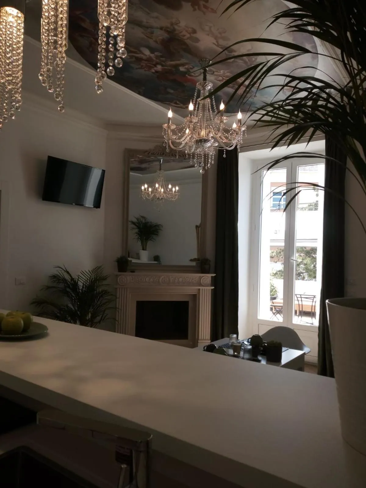 Communal lounge/ TV room in Vittorio Veneto Private SPA