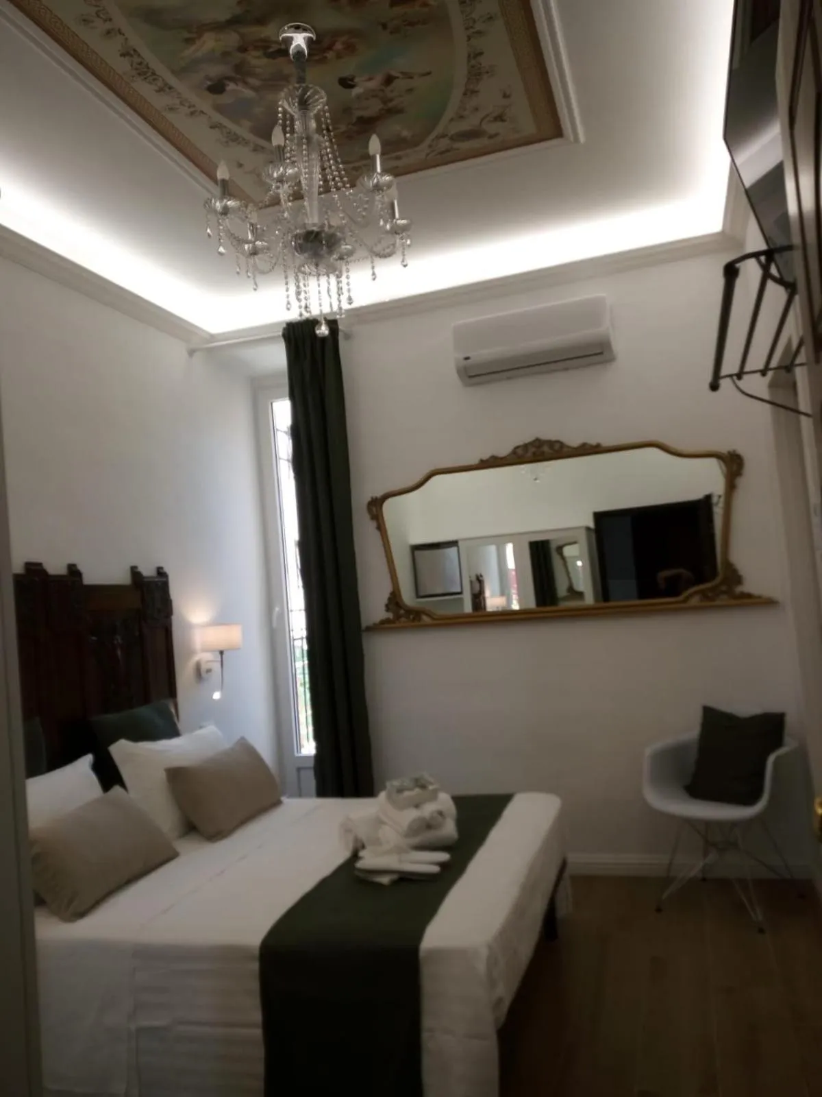 Photo of the whole room, Bed in Vittorio Veneto Private SPA