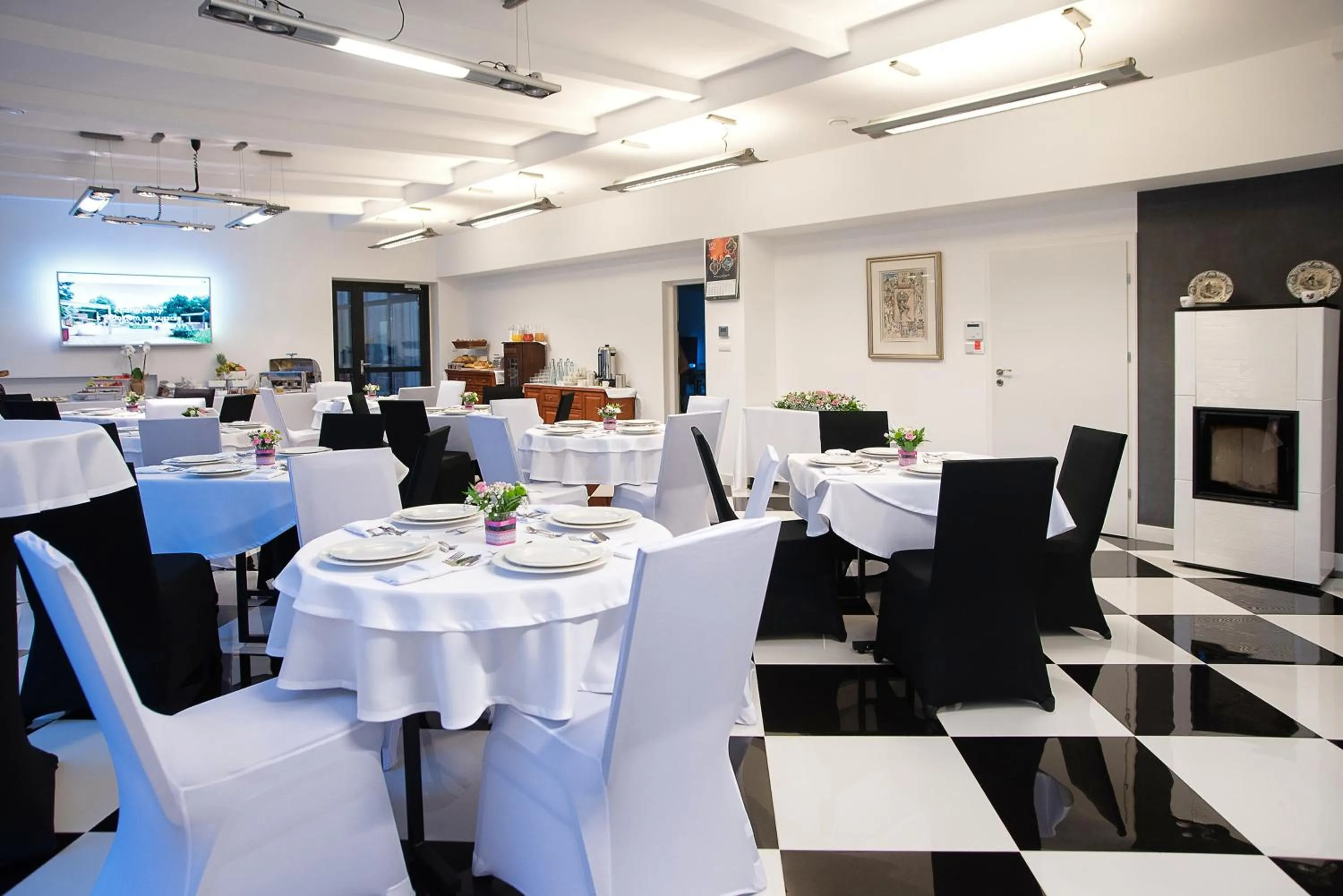 Restaurant/places to eat in Enklawa Białowieska Forest & Spa