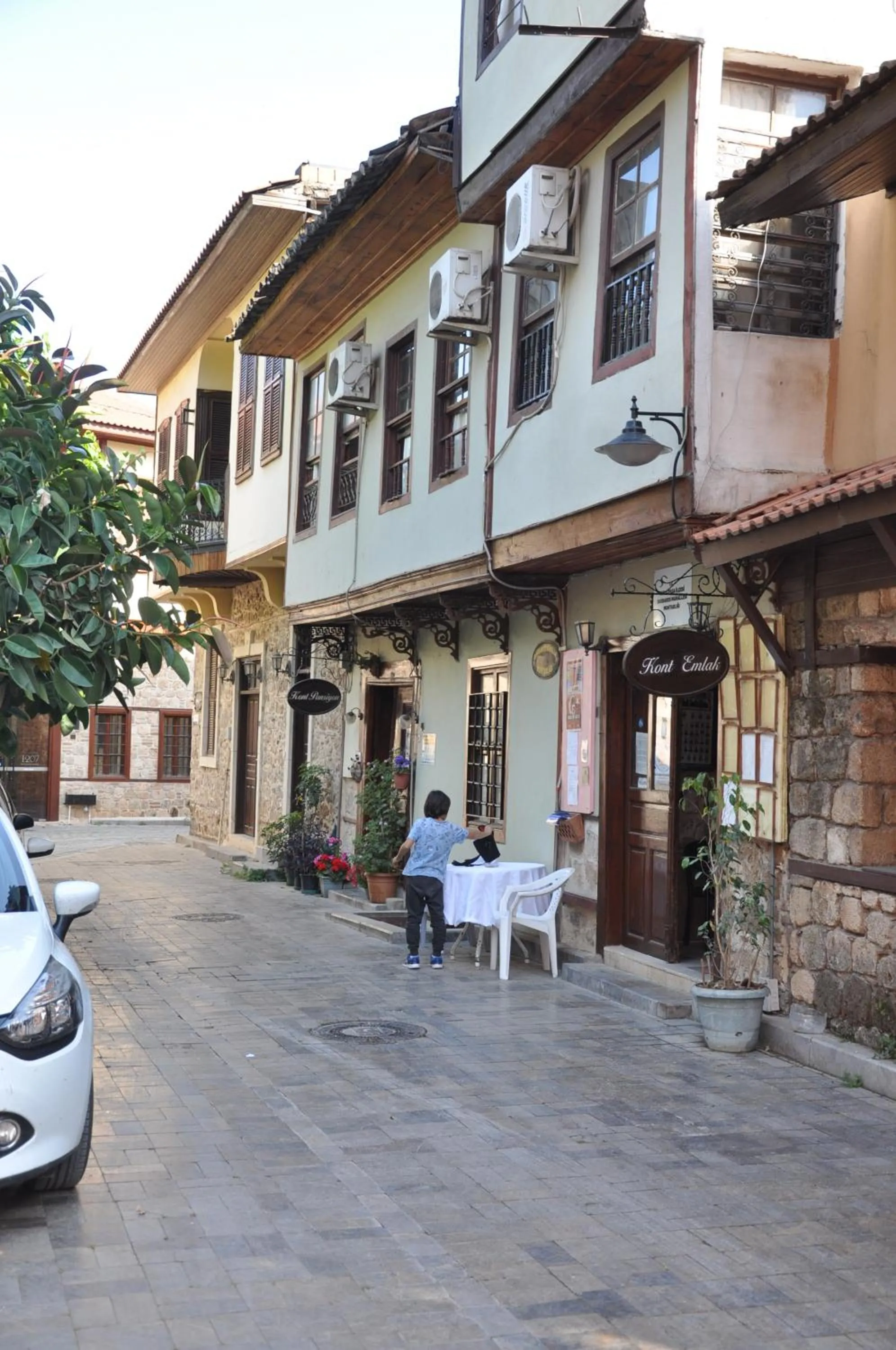 Property building in Kont Pension