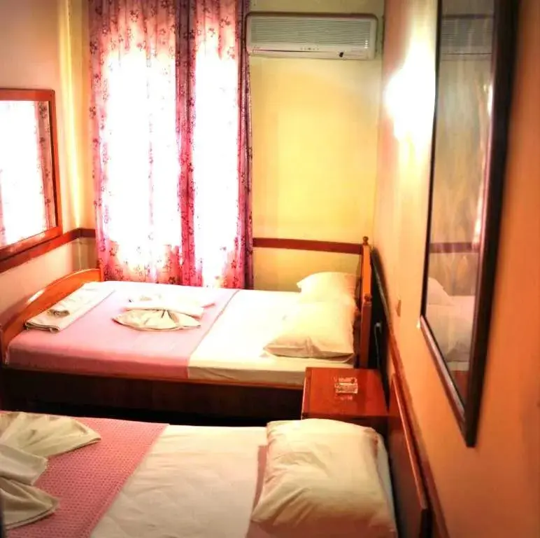 Double Room with Extra Bed in Kont Pension Double Room with Extra Bed in Kont Pension