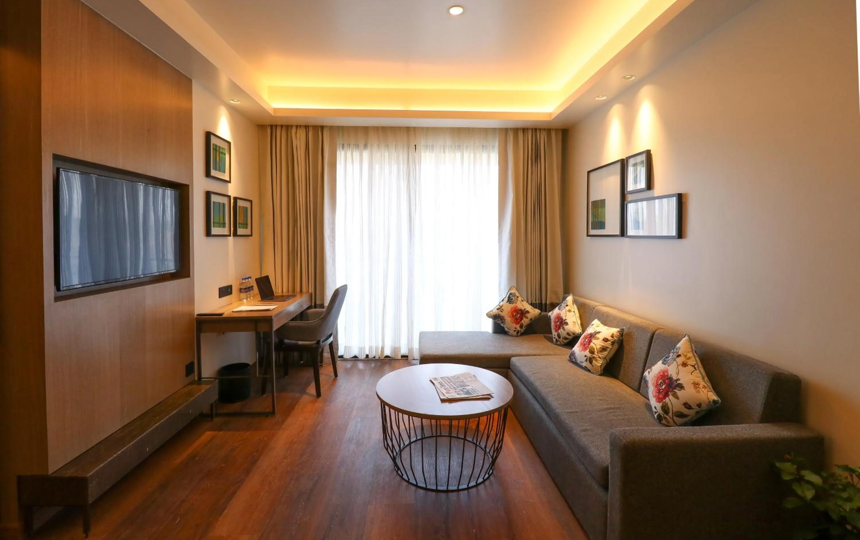 Living room in Regenta SGS Greenotel - Lonavala