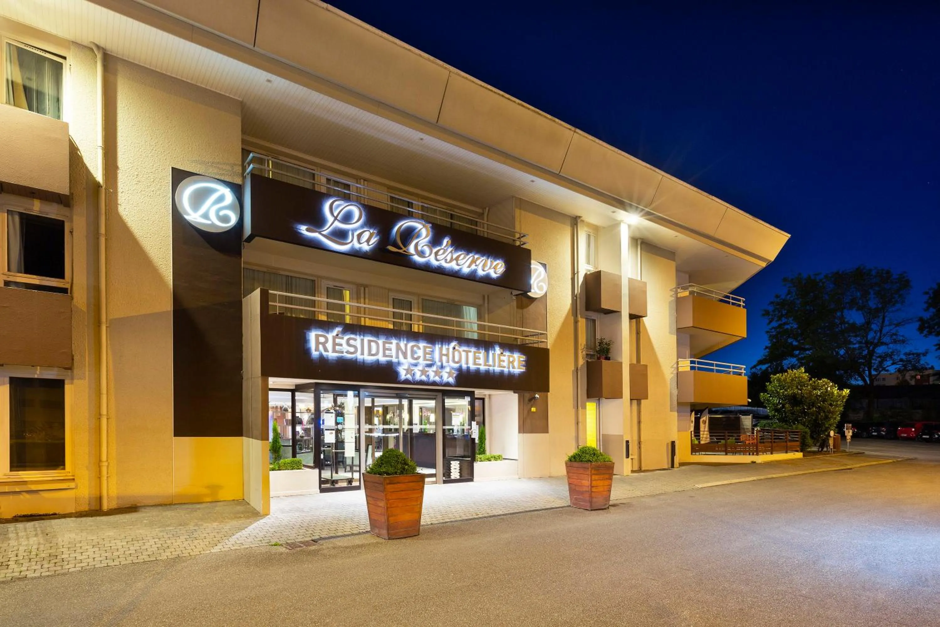 Facade/entrance in Résidence la Réserve Genève Ferney Voltaire