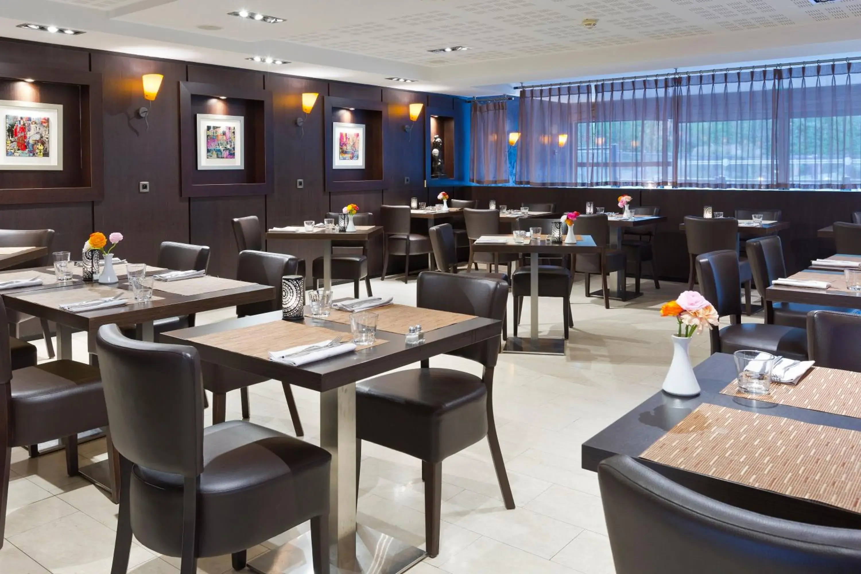 Restaurant/places to eat in Résidence la Réserve Genève Ferney Voltaire Restaurant/places to eat in Résidence la Réserve Genève Ferney Voltaire