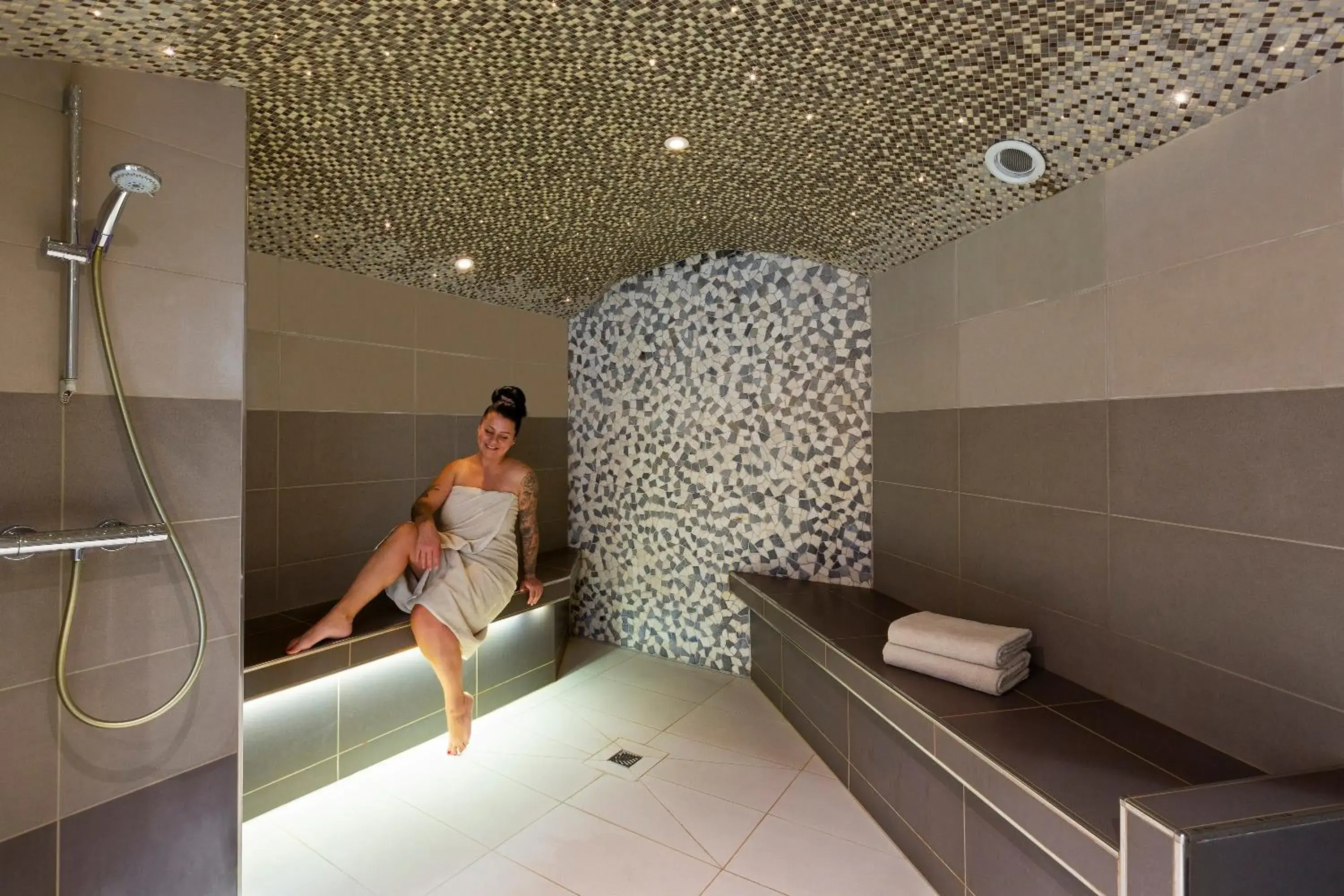 Spa and wellness centre/facilities in Résidence la Réserve Genève Ferney Voltaire Spa and wellness centre/facilities in Résidence la Réserve Genève Ferney Voltaire