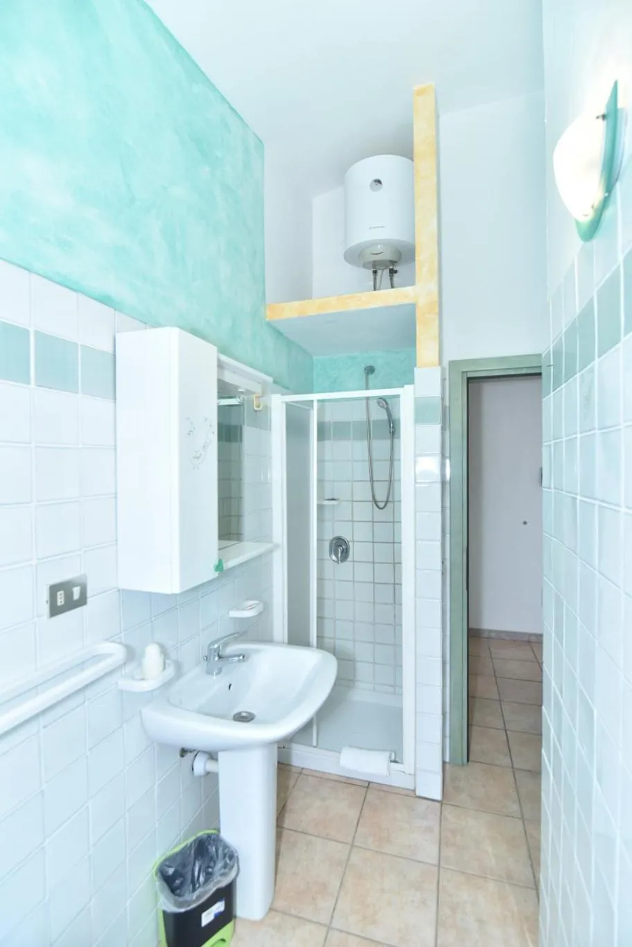 Shower in La Costa View