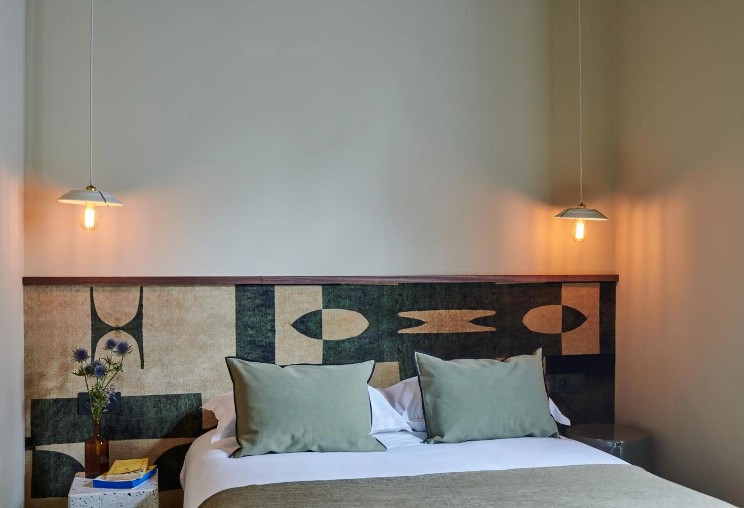 Bed in Hôtel Cartier