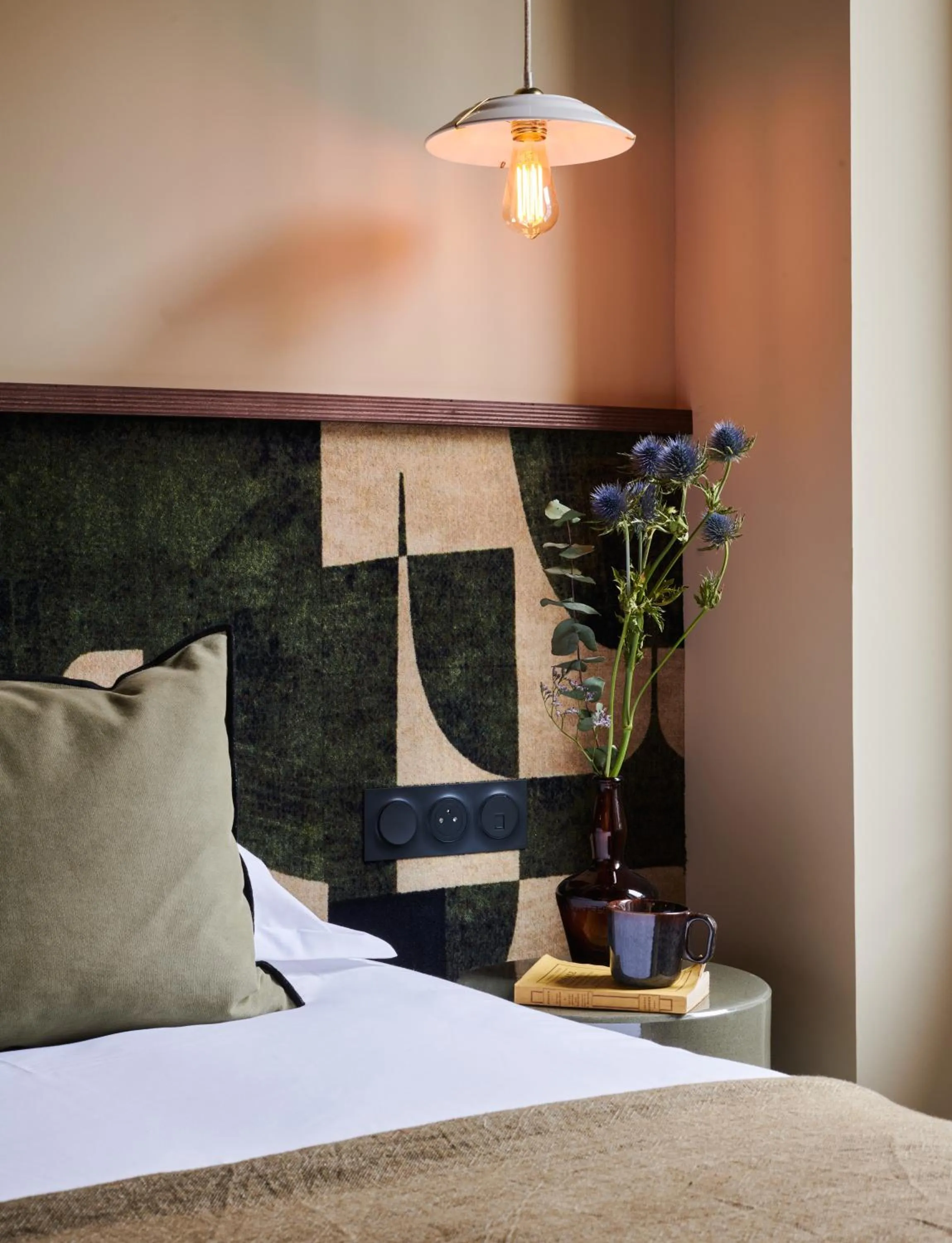 Bed in Hôtel Cartier