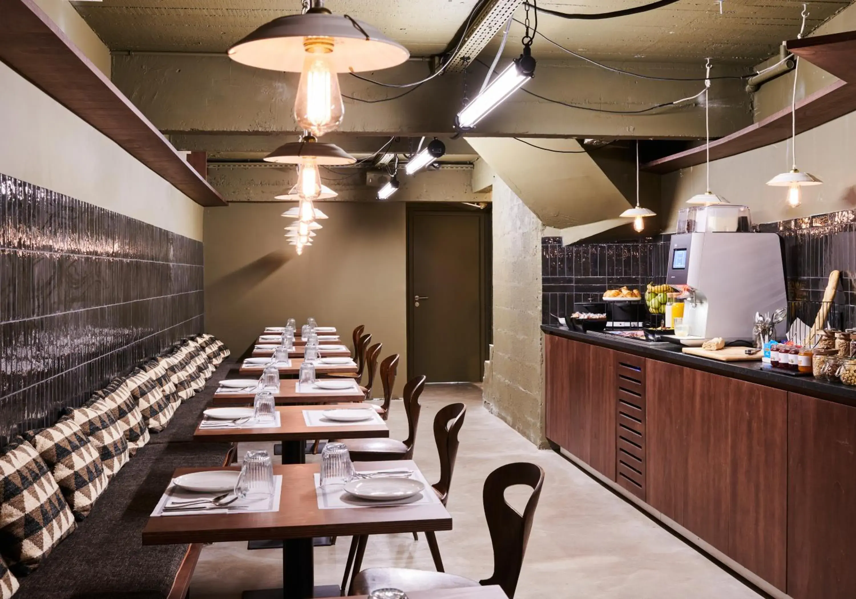 Food and drinks in Hôtel Cartier Food and drinks in Hôtel Cartier