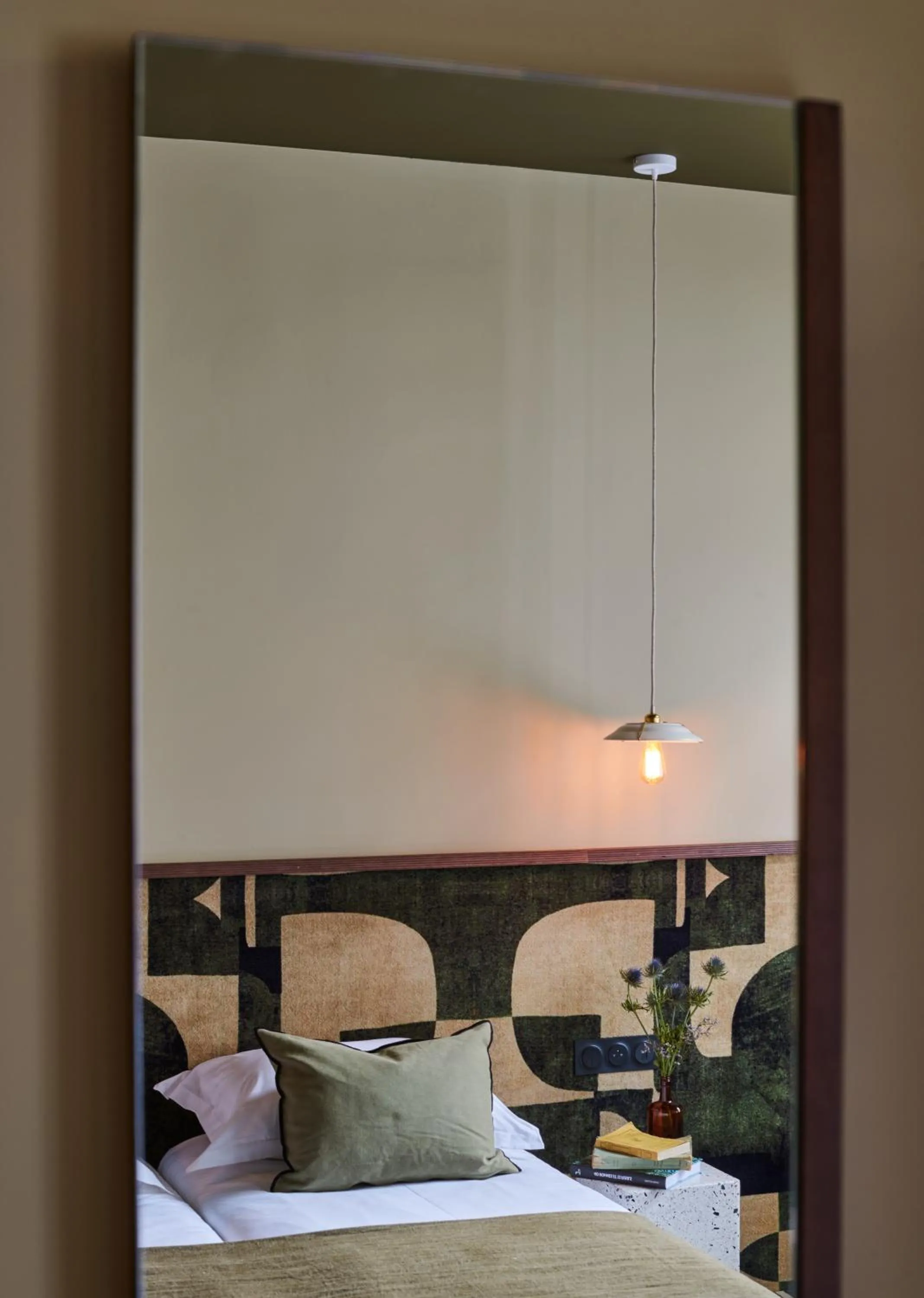 Bed in Hôtel Cartier