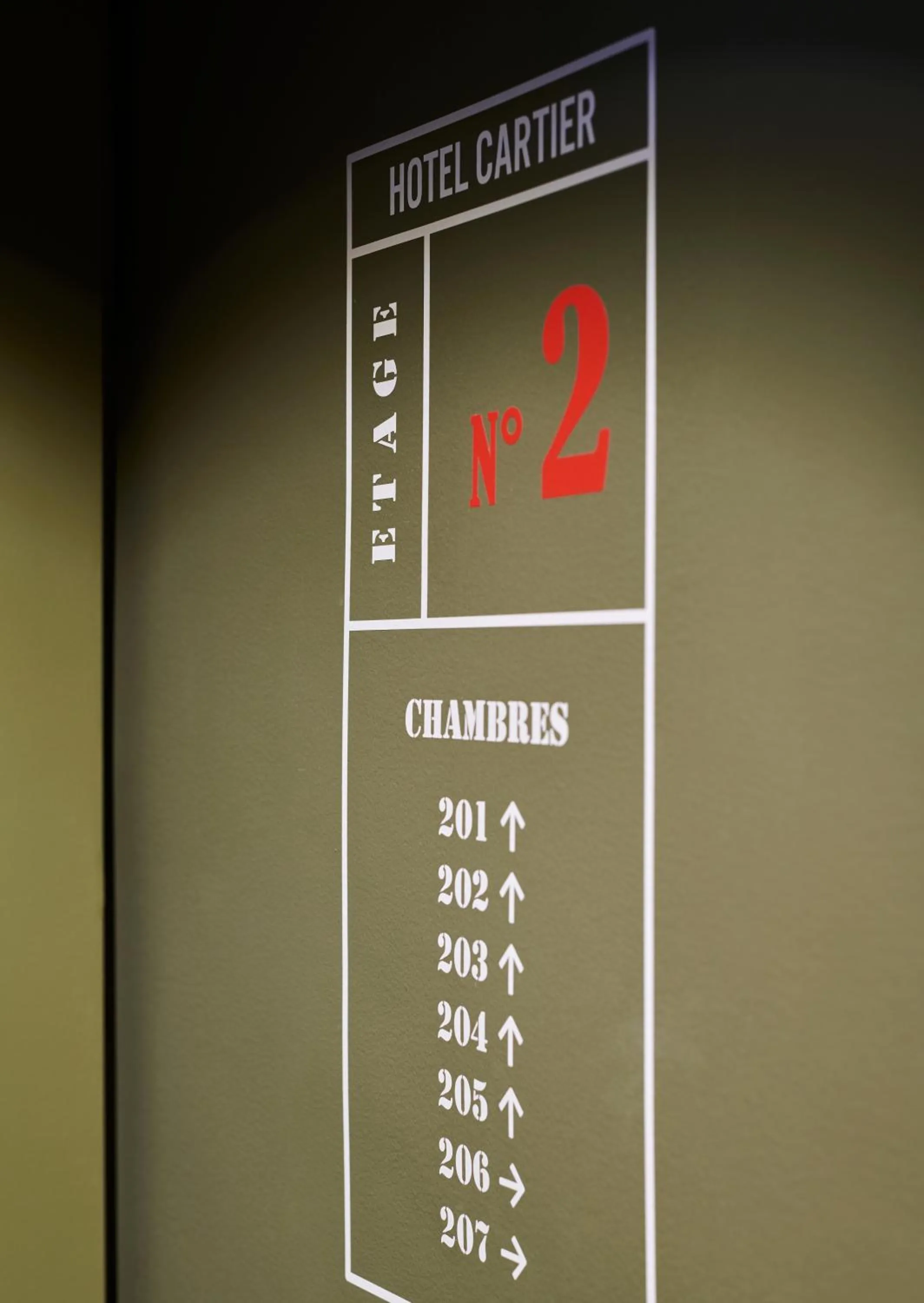 Property logo or sign in Hôtel Cartier