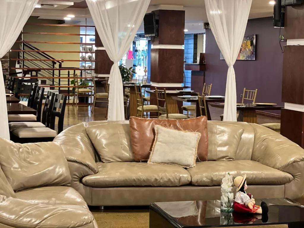 Property building in Hosteria Arhaná