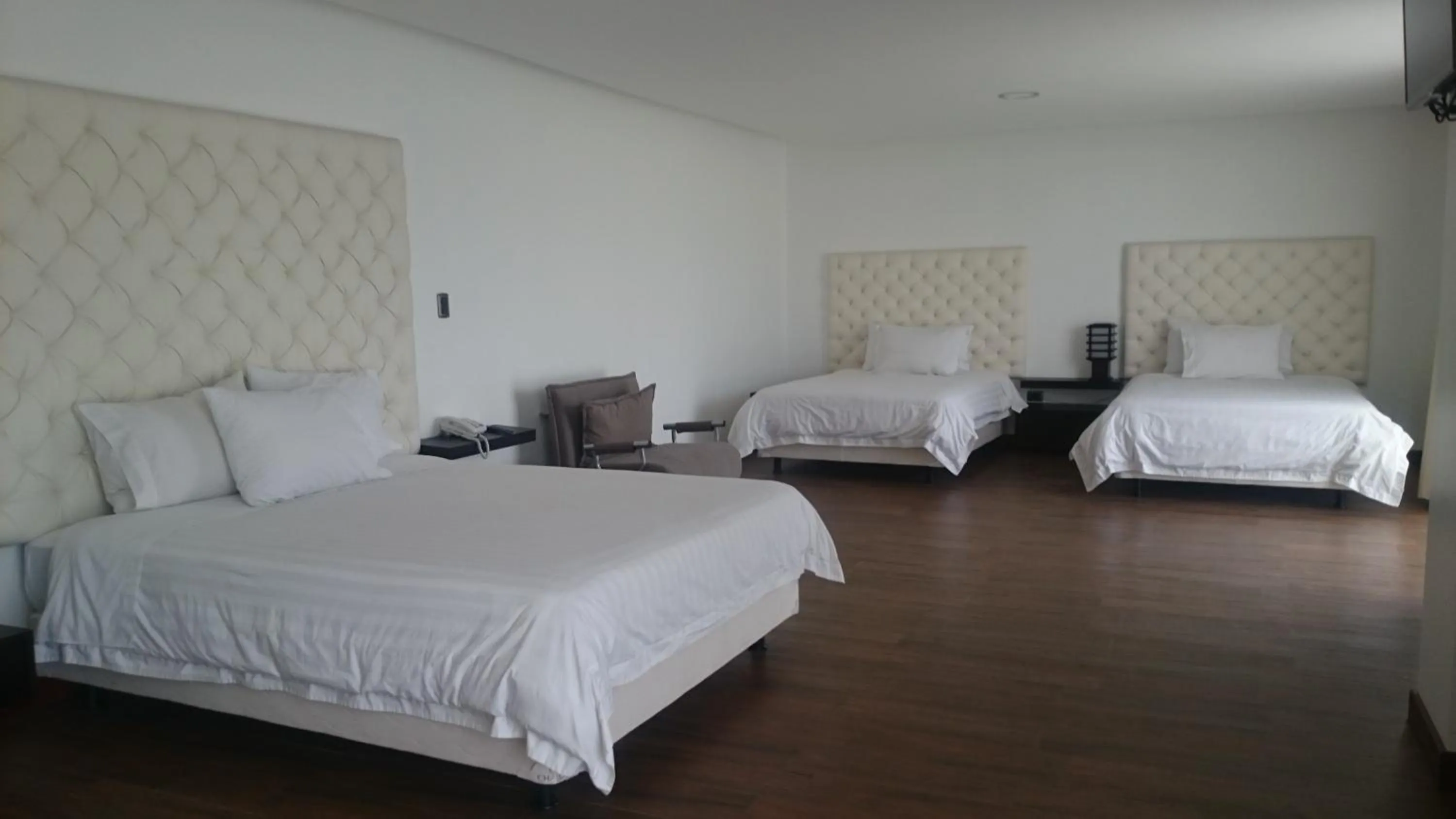 Photo of the whole room, Bed in Hosteria Arhaná