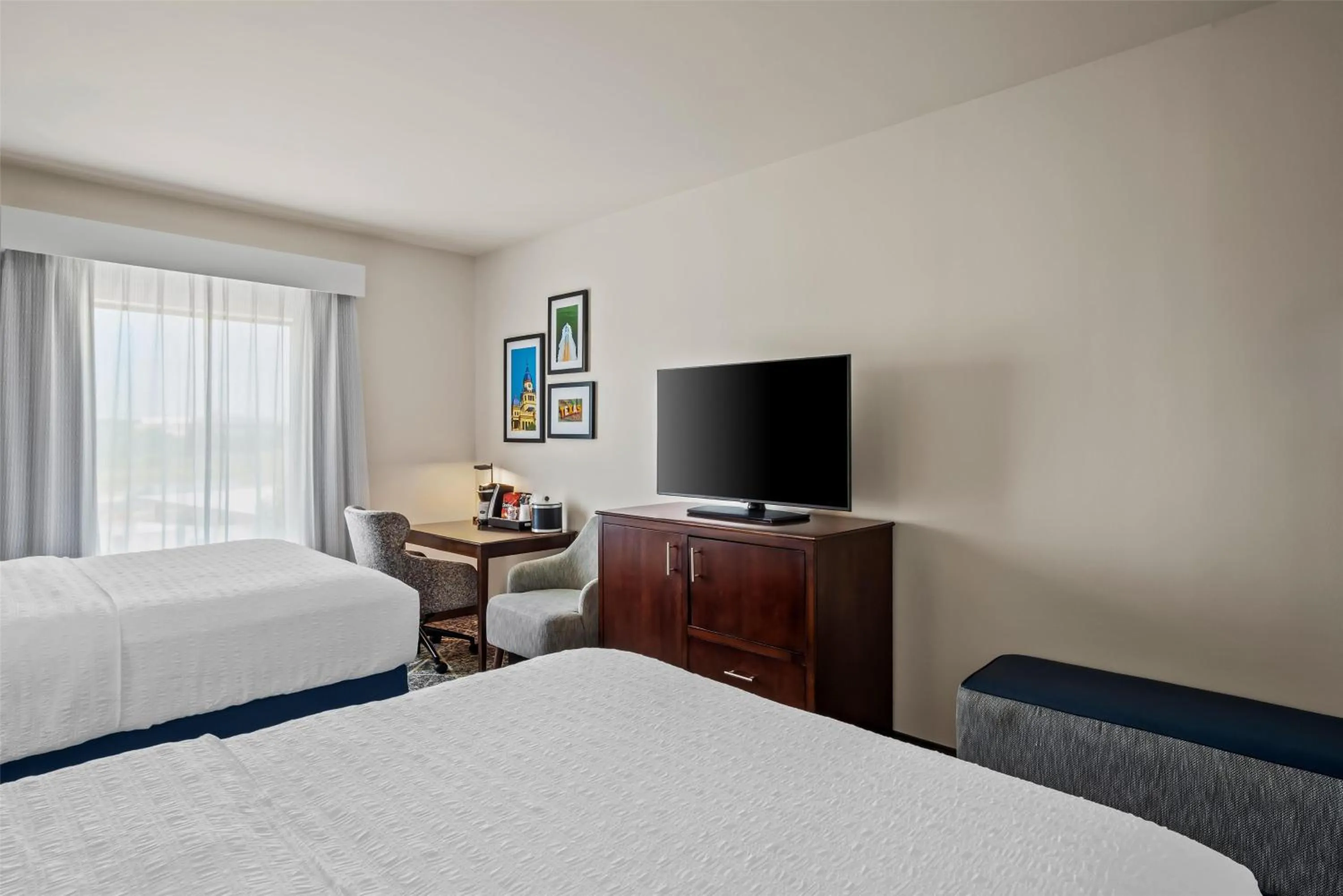 Bed in Hampton Inn and Suites Trophy Club - Fort Worth North