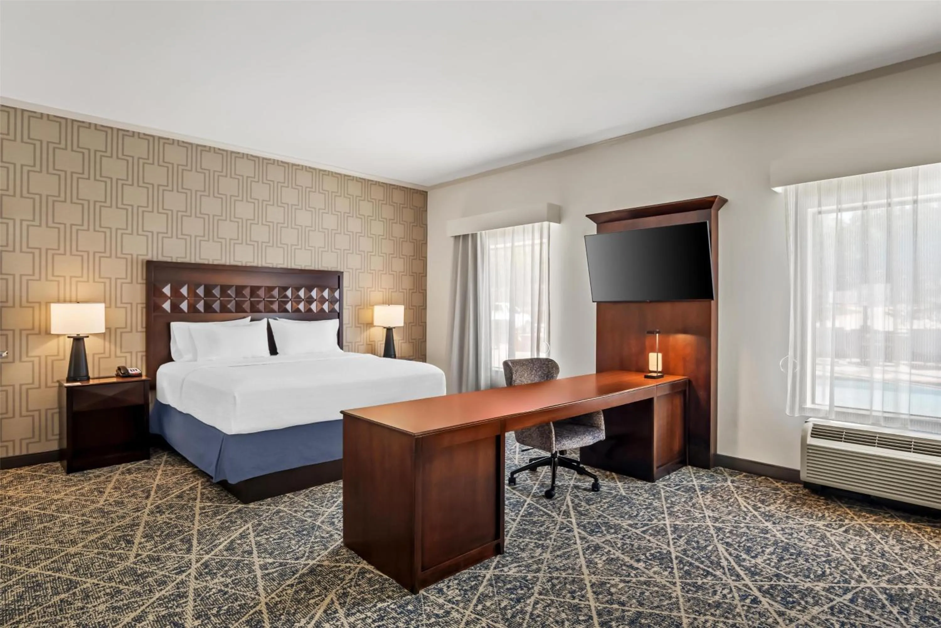 Bedroom, Bed in Hampton Inn and Suites Trophy Club - Fort Worth North