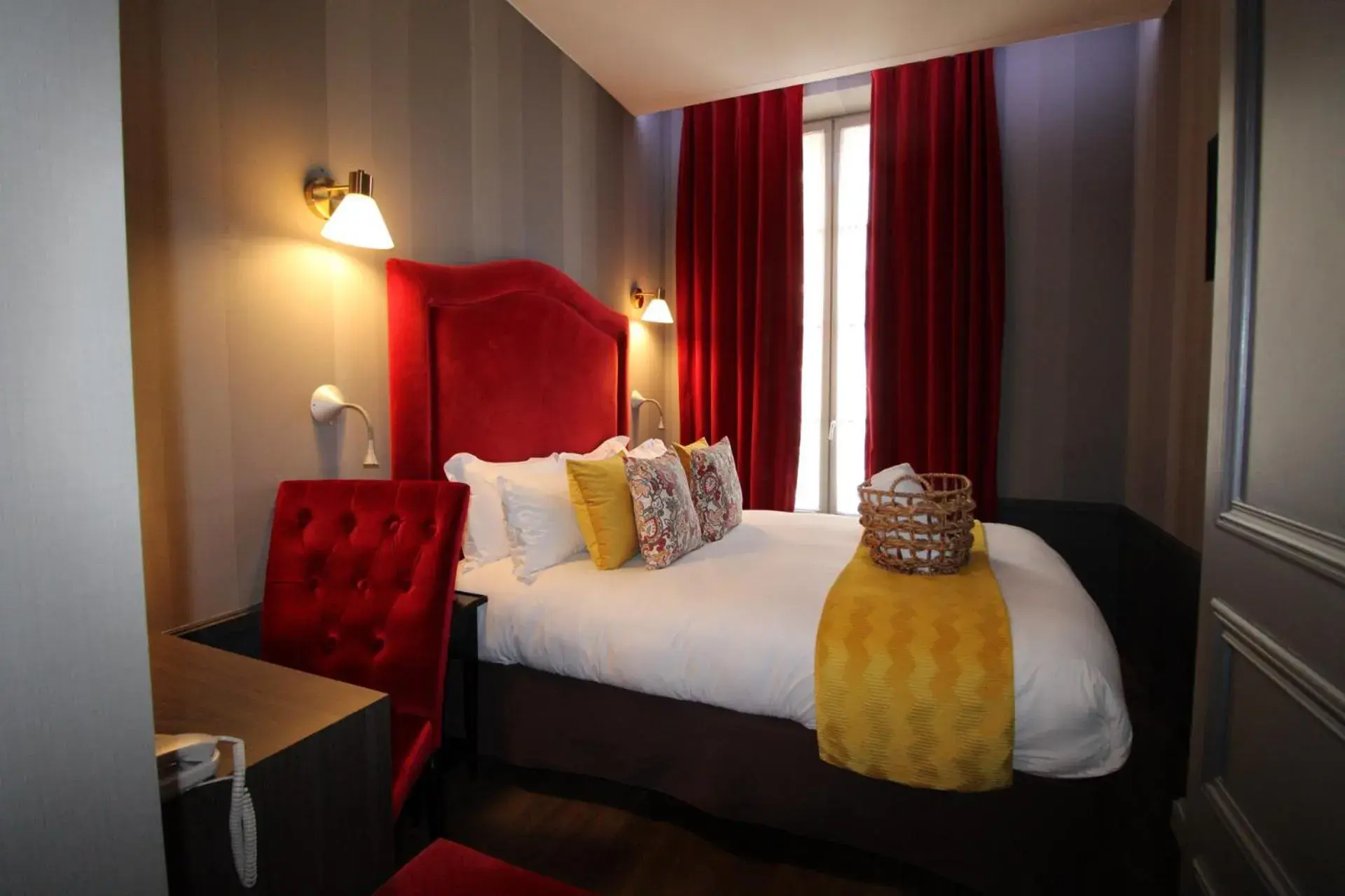 Standard Double Room in Hôtel Alexandra Standard Double Room in Hôtel Alexandra