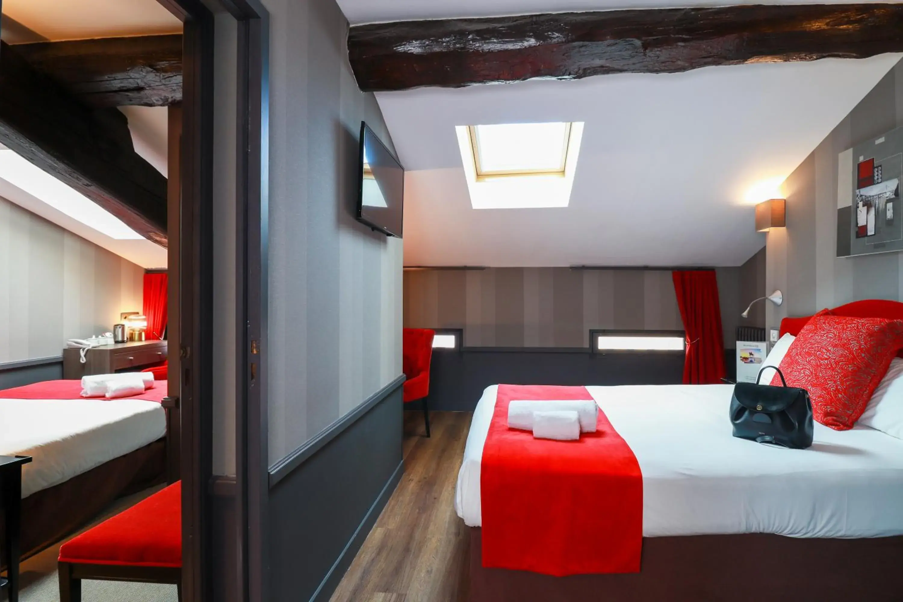 Photo of the whole room, Bed in Alexandra Photo of the whole room, Bed in Alexandra