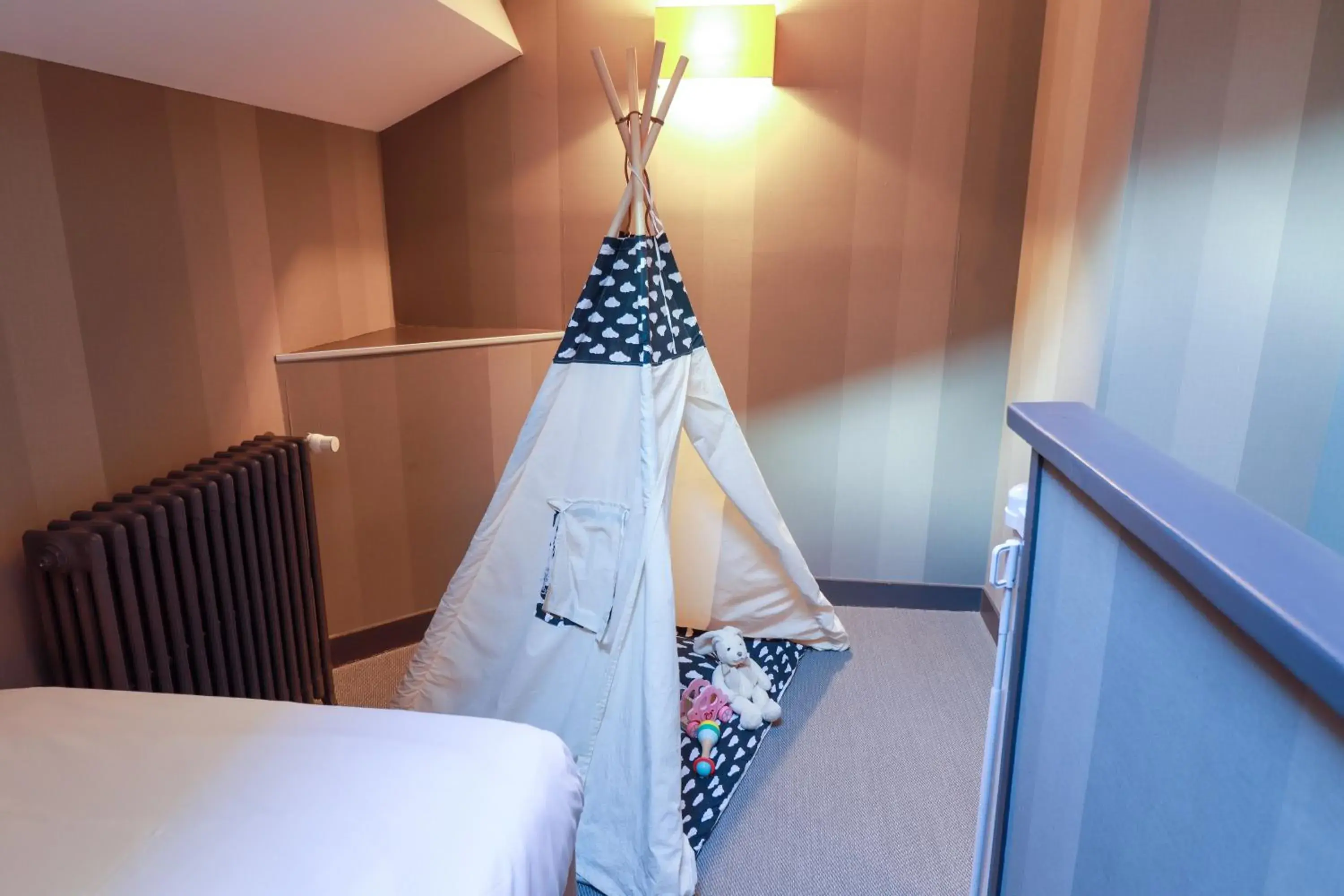 Bed in Alexandra Bed in Alexandra