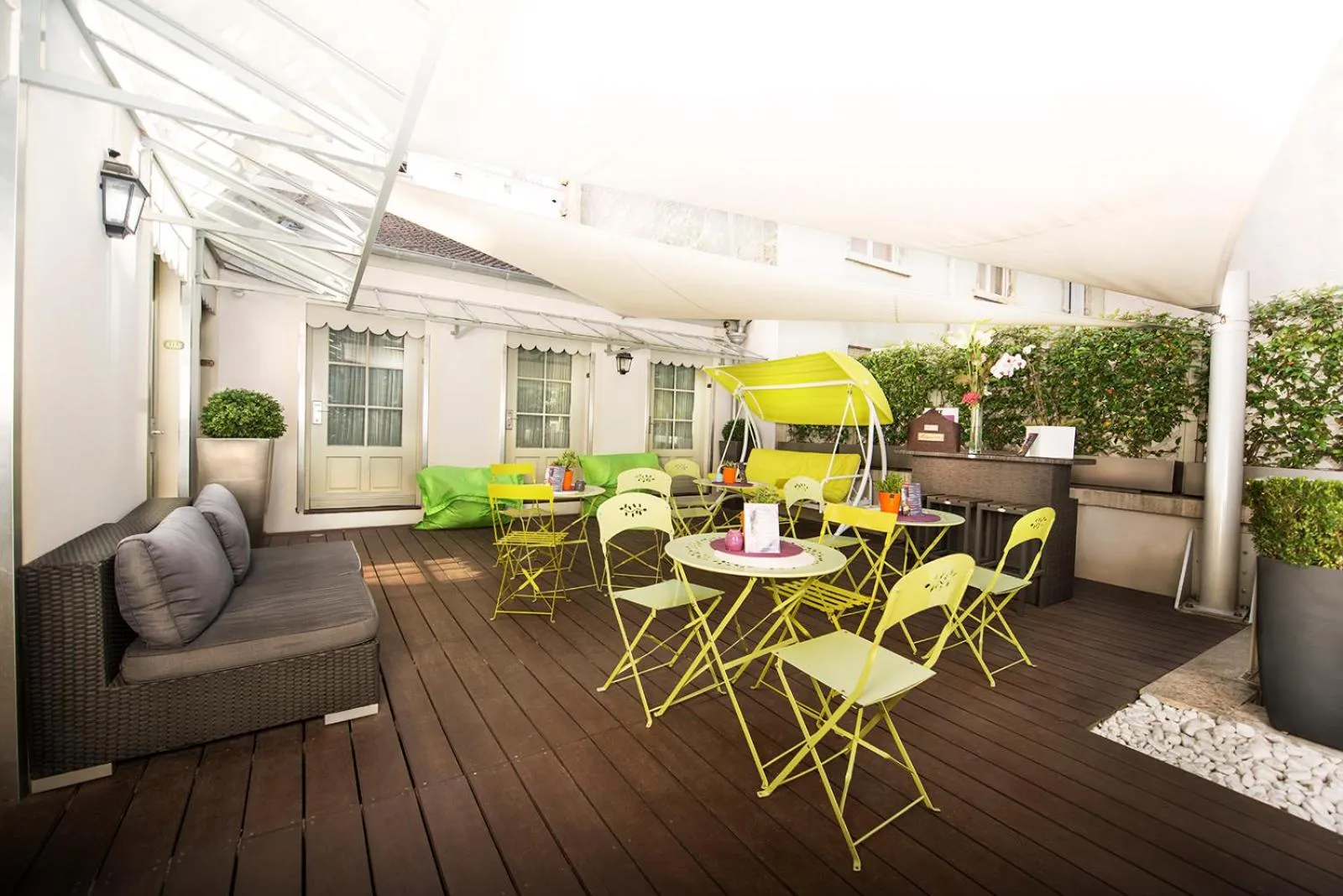 Patio in Hôtel Alexandra