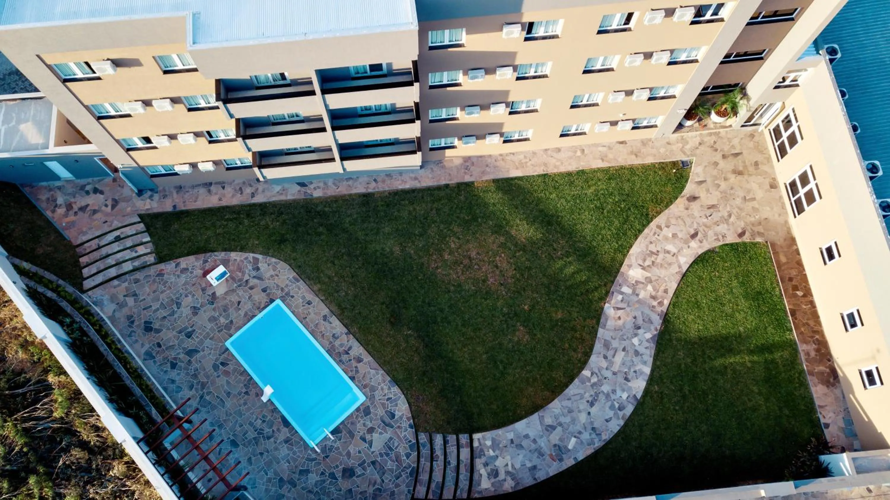 Swimming pool in Villas Hotel