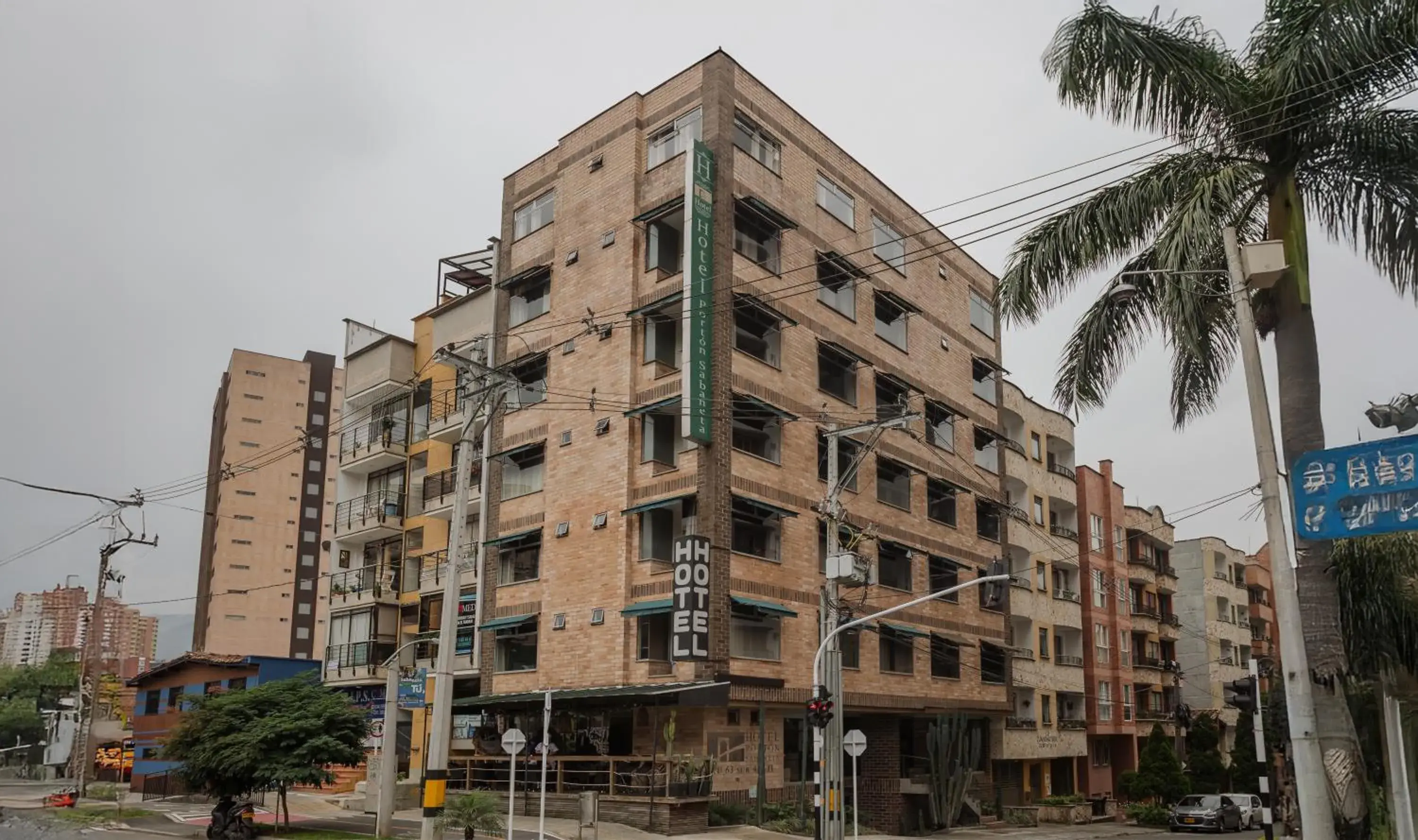 Property building in Hotel Portón Sabaneta Property building in Hotel Portón Sabaneta