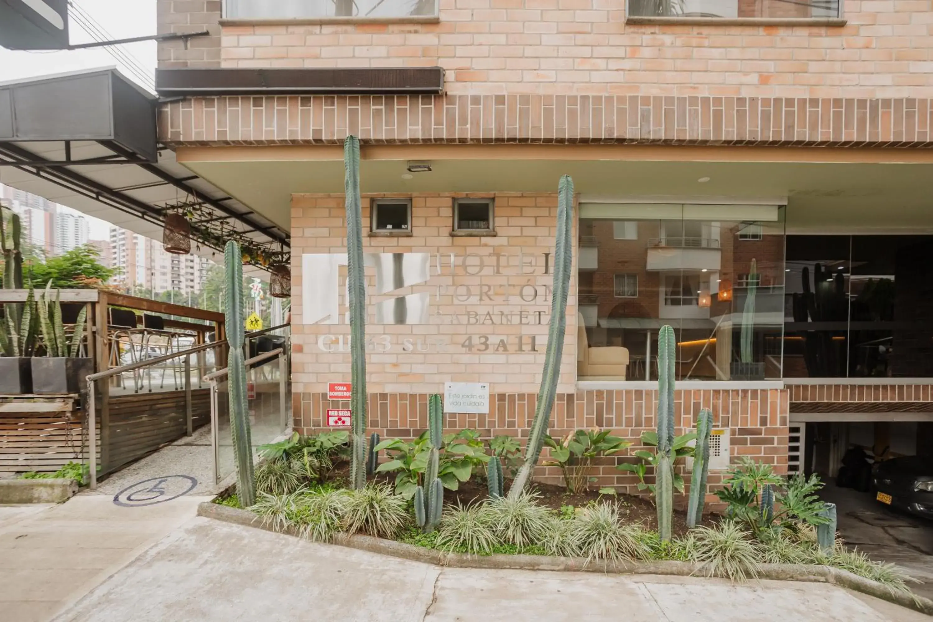 Property building in Hotel Portón Sabaneta Property building in Hotel Portón Sabaneta