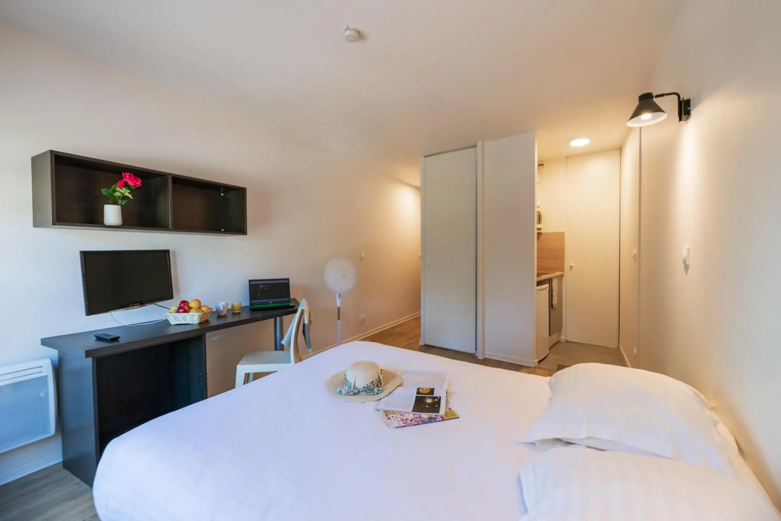 Bed in Cerise Valence Bed in Cerise Valence