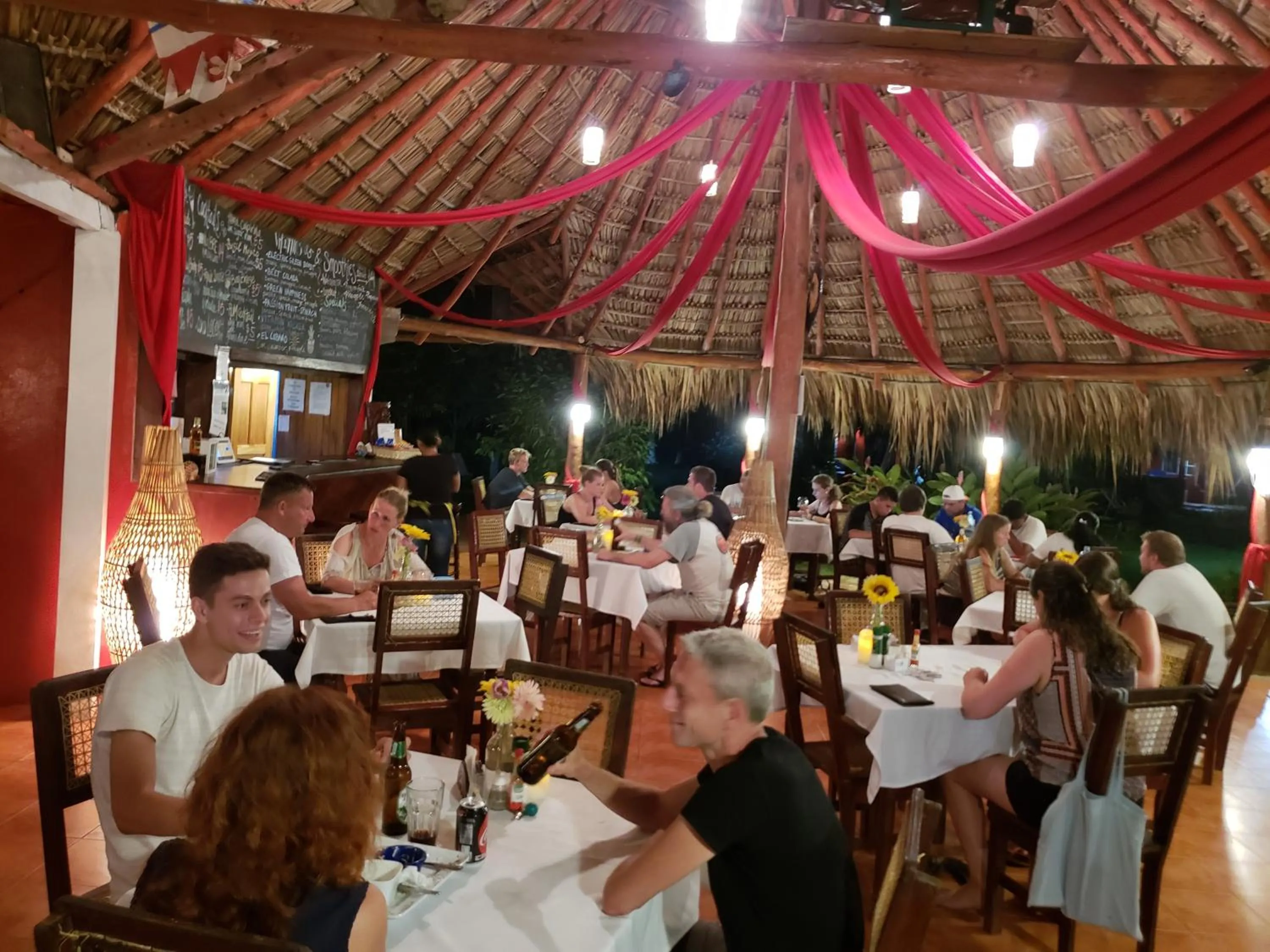 Restaurant/places to eat in Paraiso Beach Hotel