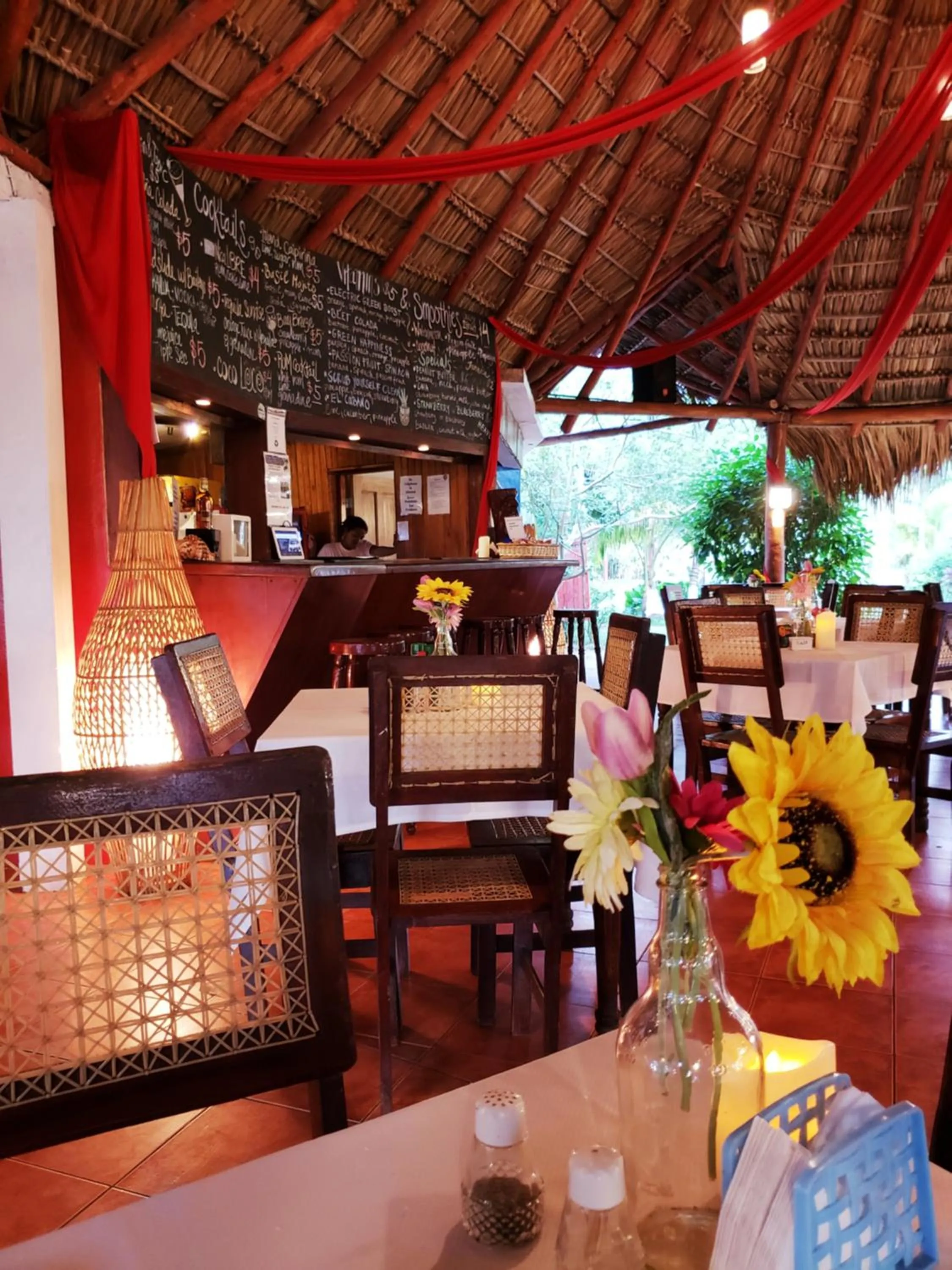 Restaurant/places to eat in Paraiso Beach Hotel