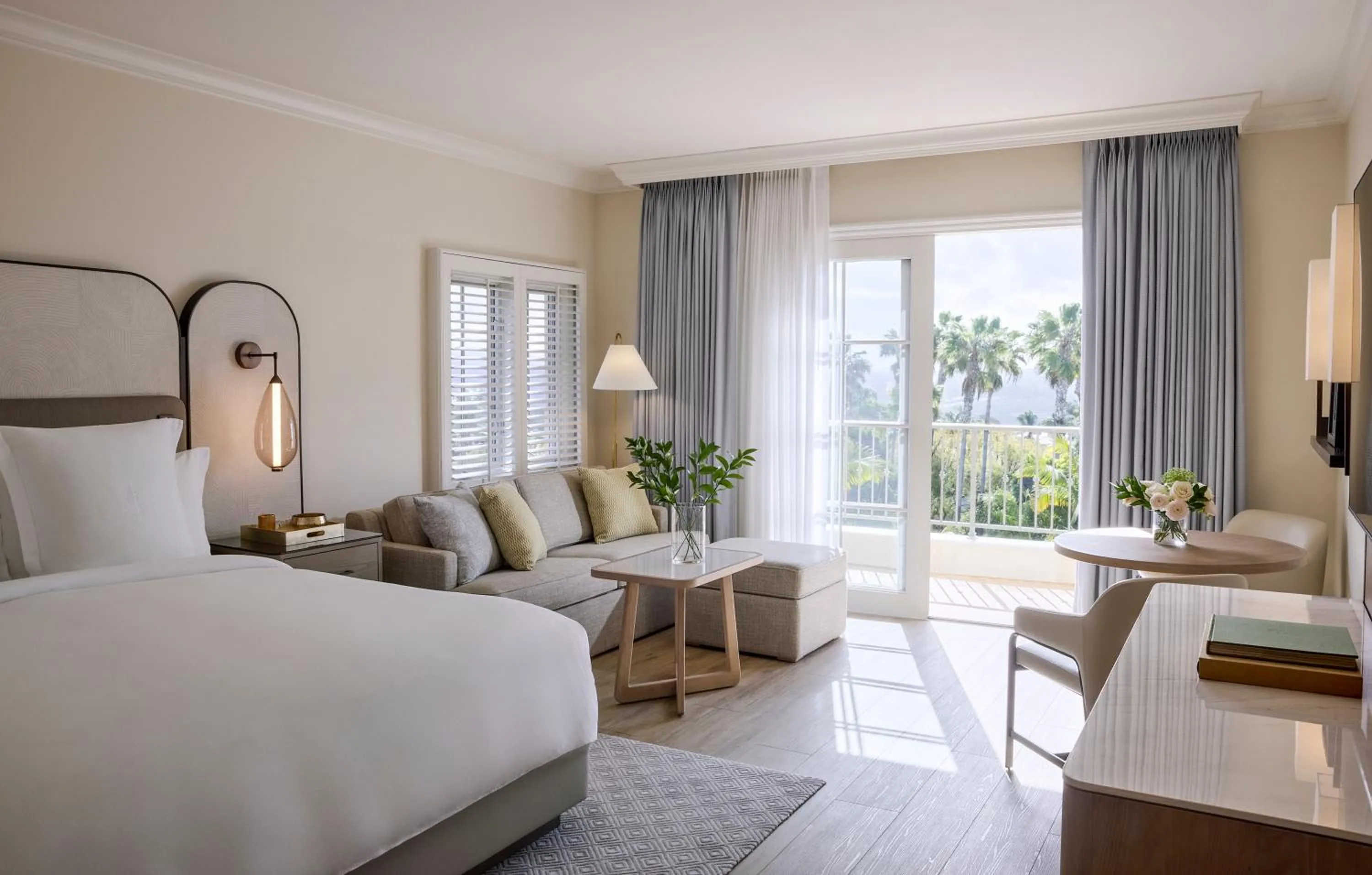 Bed in Four Seasons Residence Club Aviara