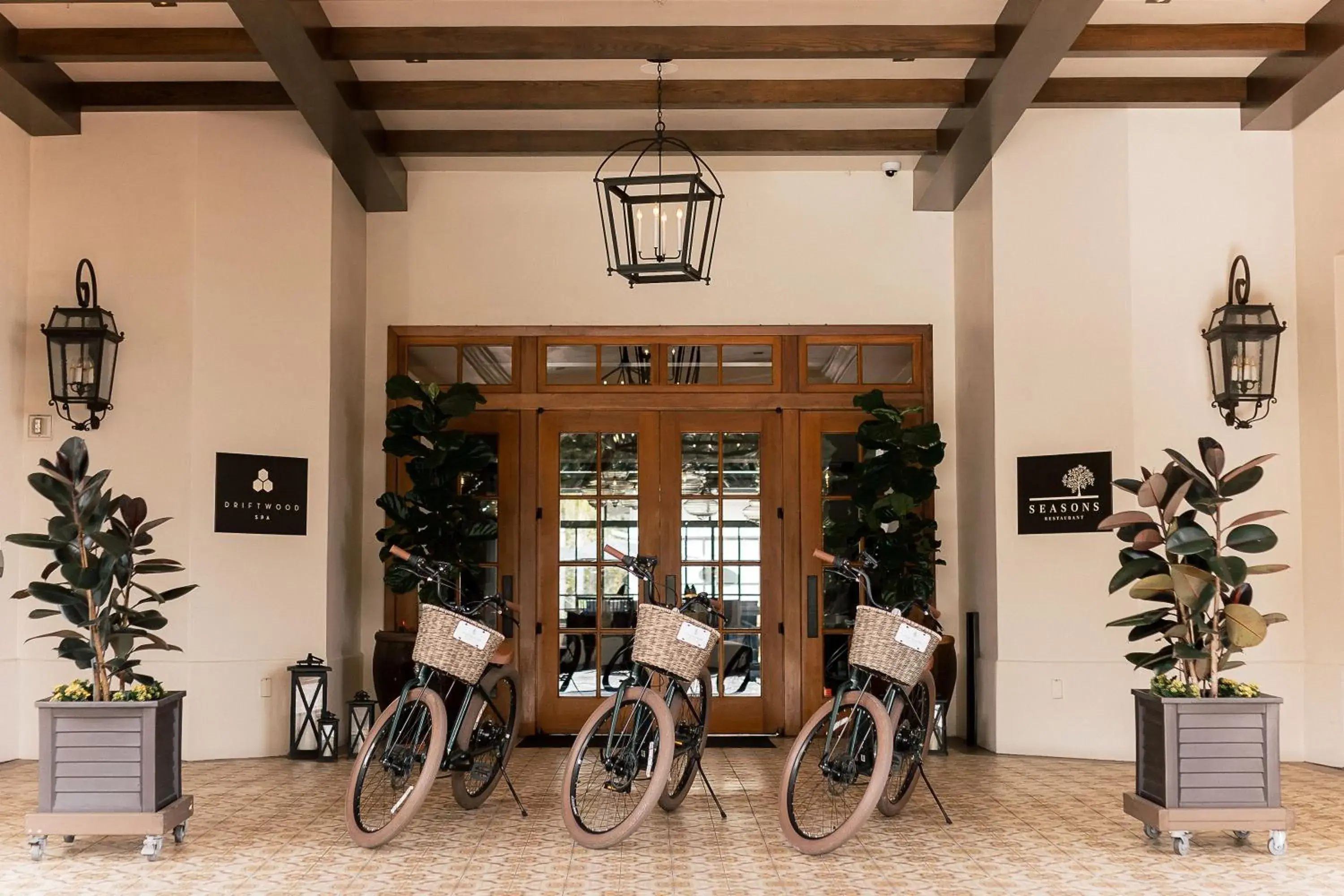 Facade/entrance in Four Seasons Residence Club Aviara Facade/entrance in Four Seasons Residence Club Aviara