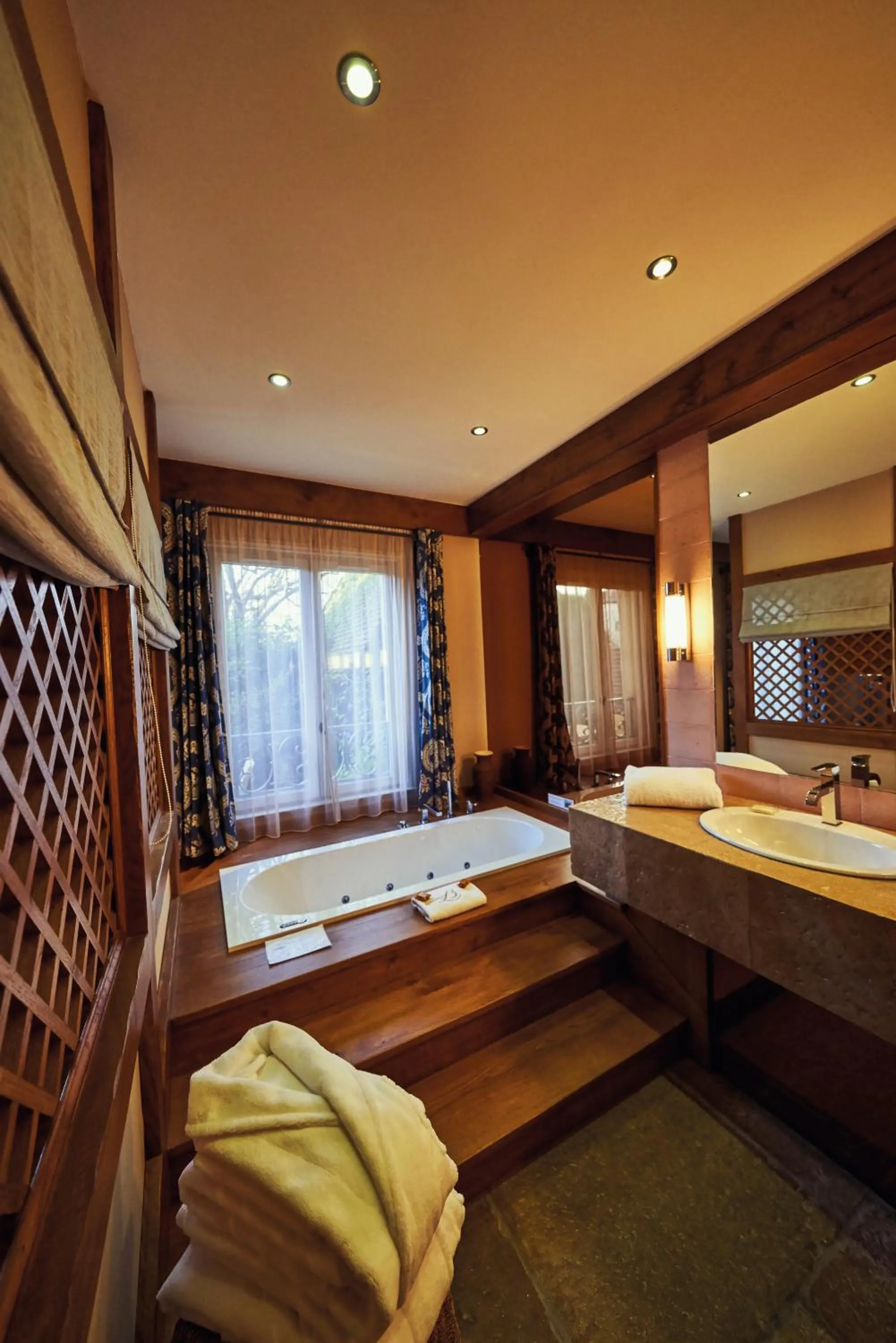 Bathroom, Bed in Relais Bernard Loiseau