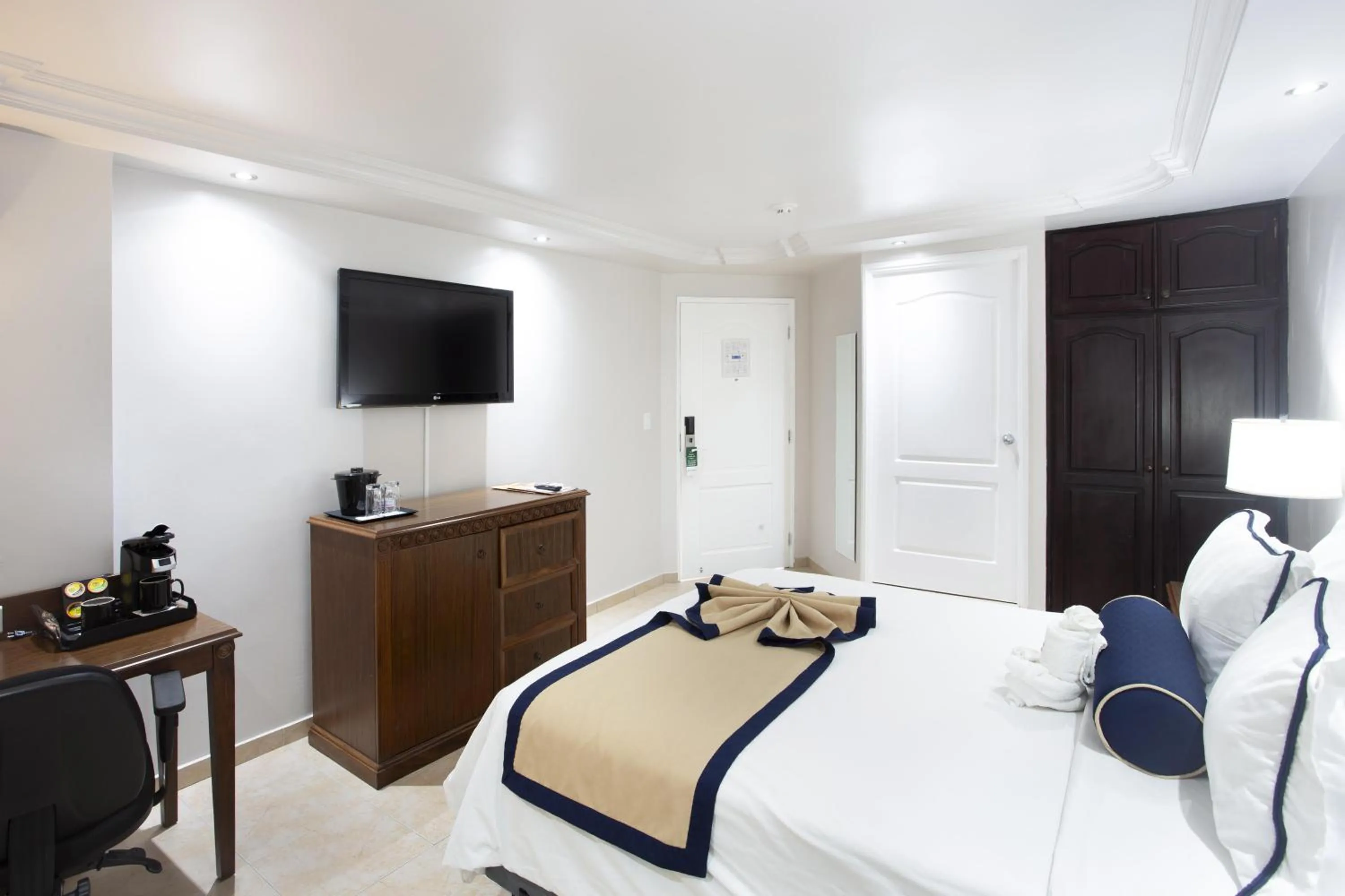 Bedroom, Bed in Best Western El Dorado Panama Hotel